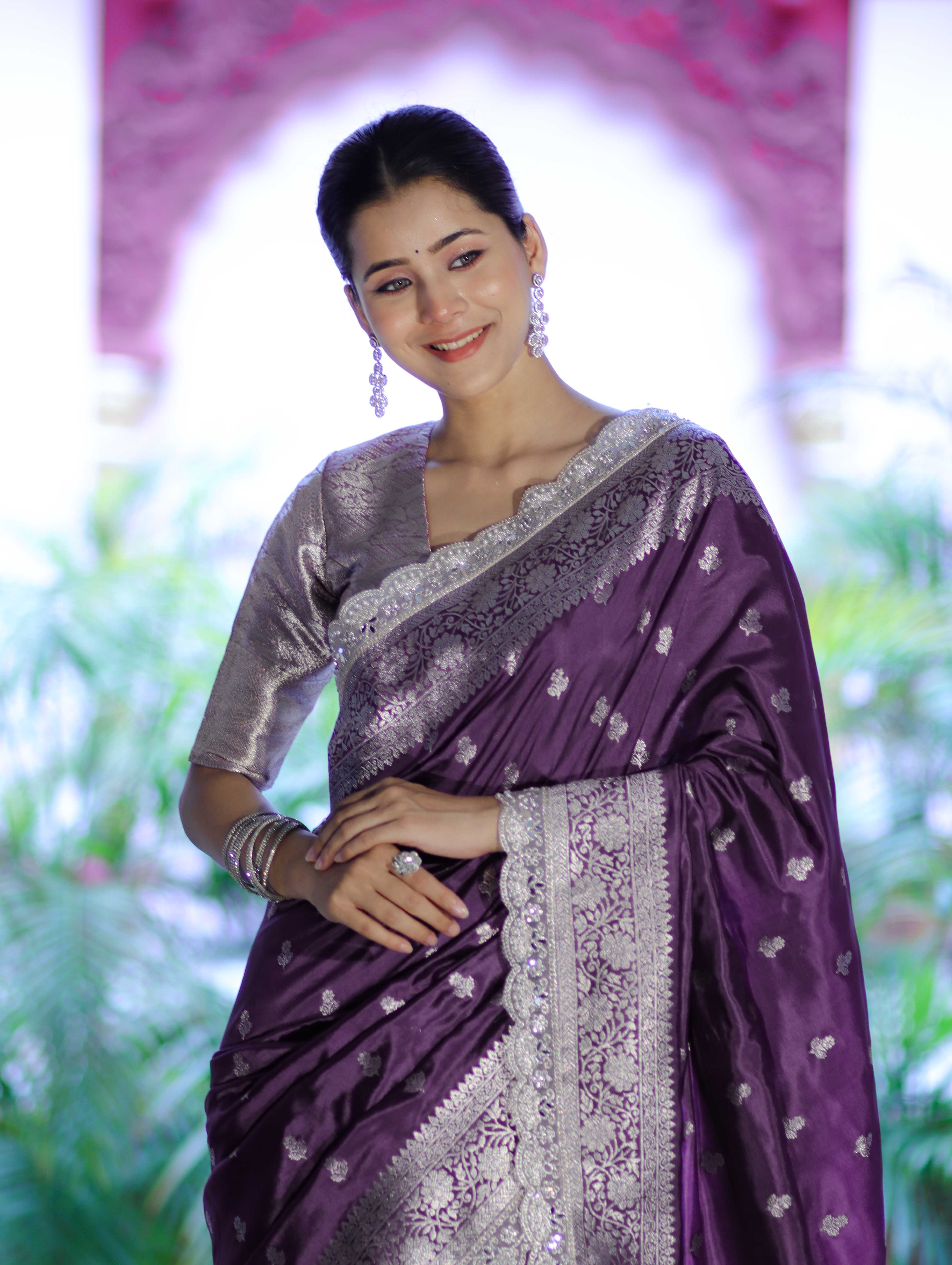 Banarasee Handloom Soft Silk Saree With Zari Buti Design Floral Border & Lace-Mauve