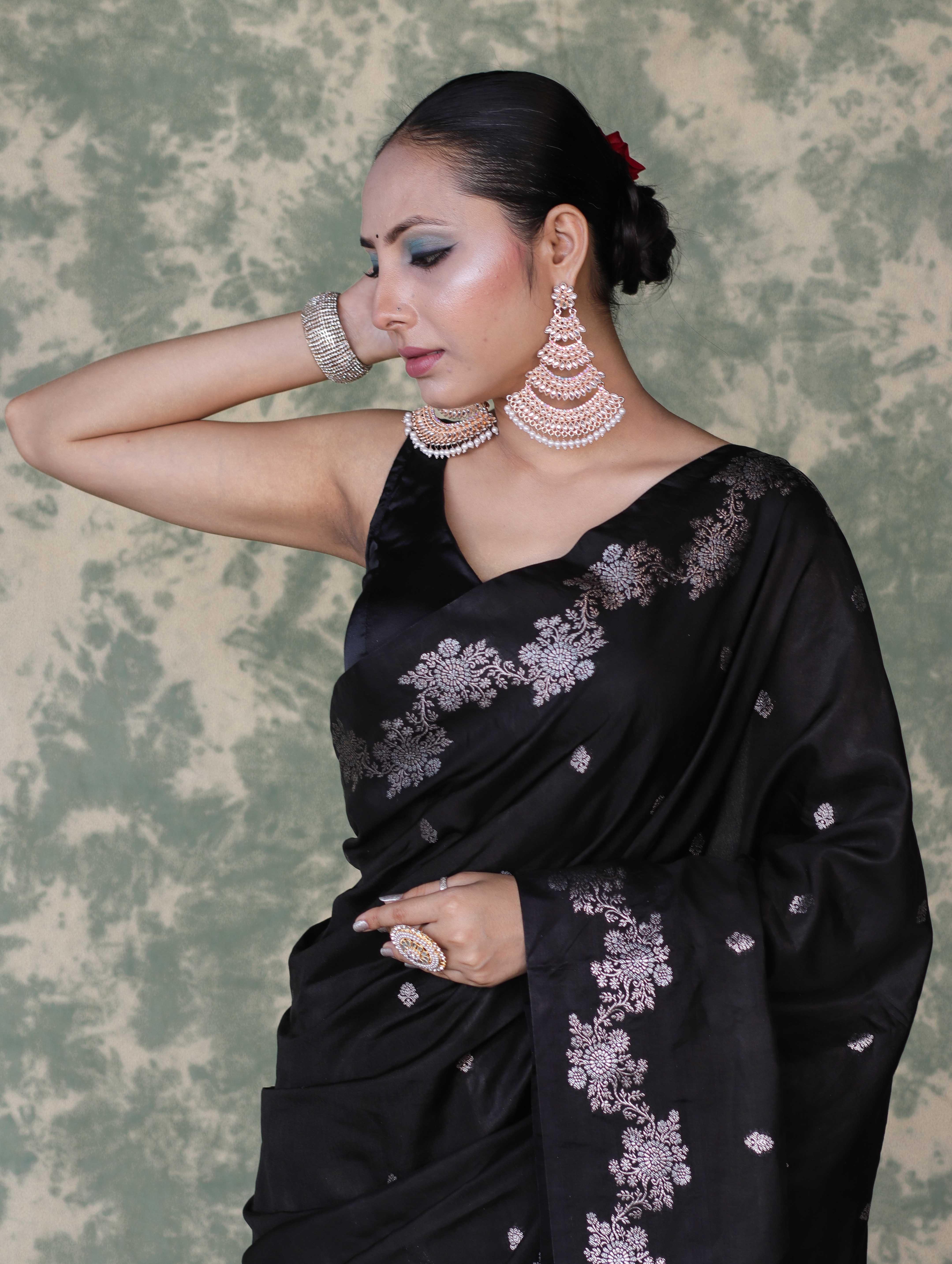 Banarasee Handloom Semi Silk Saree With Sona Rupa Zari Buti Design & Border-Black