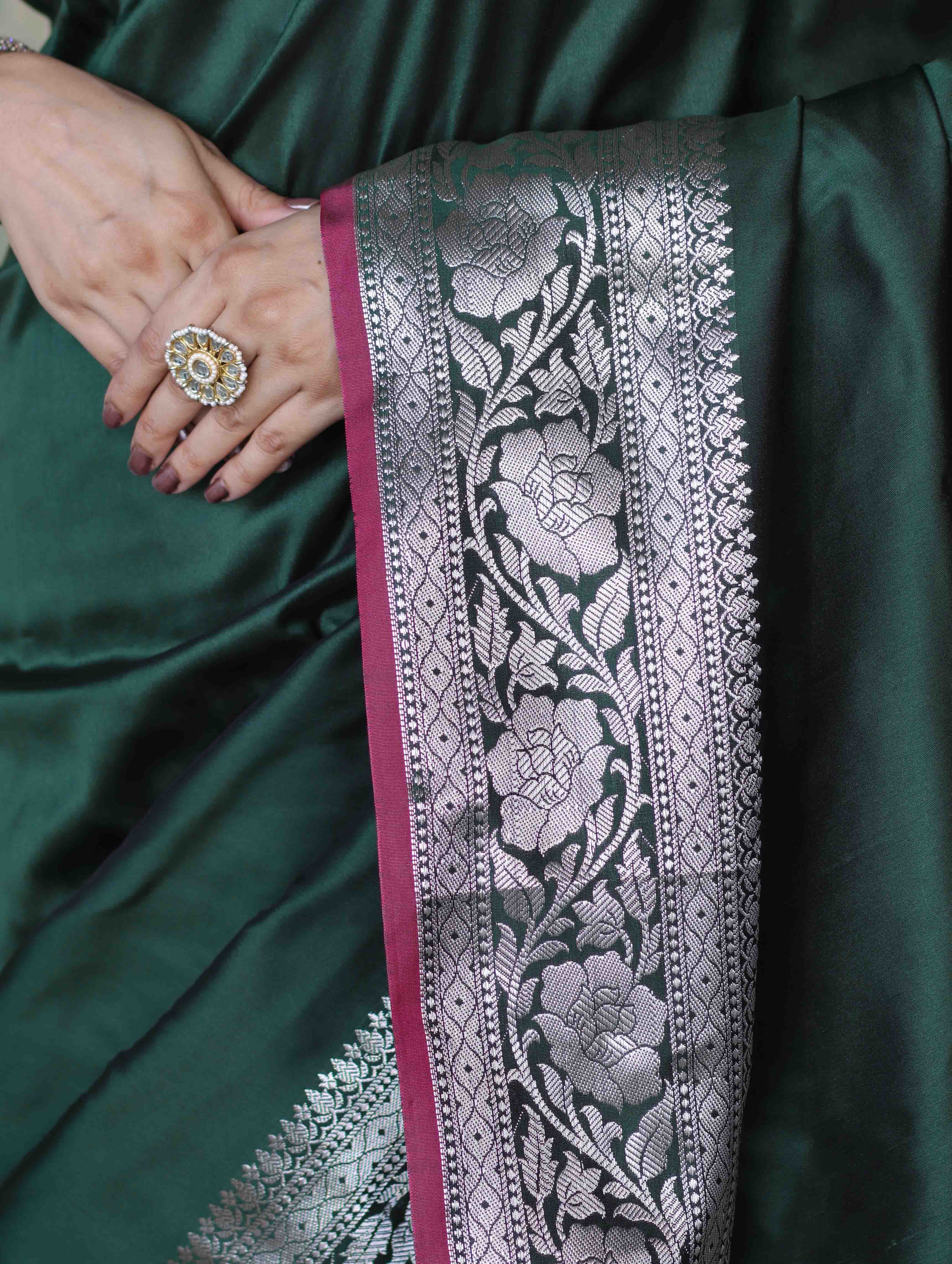 Banarasee Handloom Semi Silk Plain Saree With Silver Zari Floral Border-Deep Green