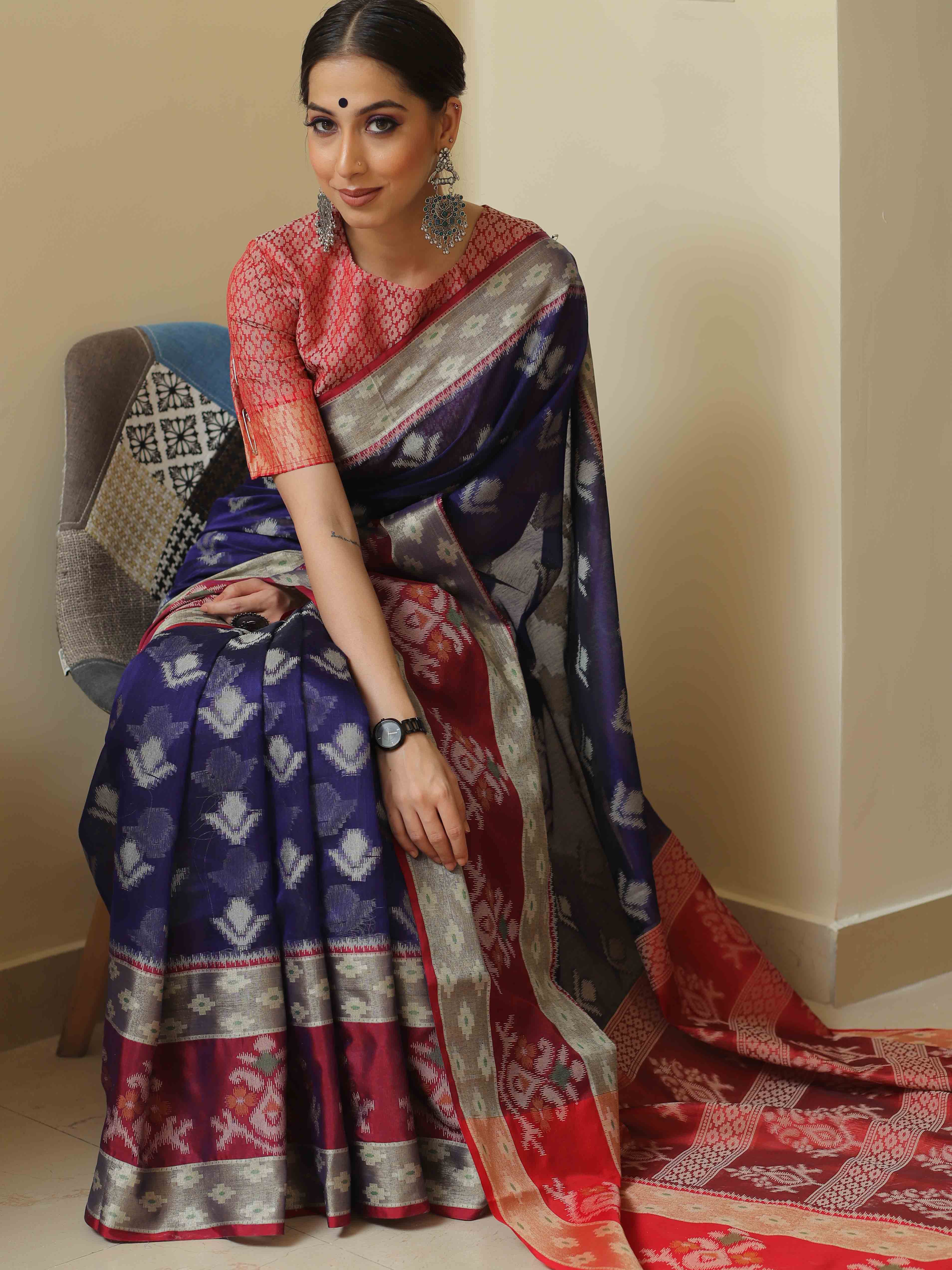 Banarasee Cotton Silk Floral Buta Ikkat Weaving Saree-Blue