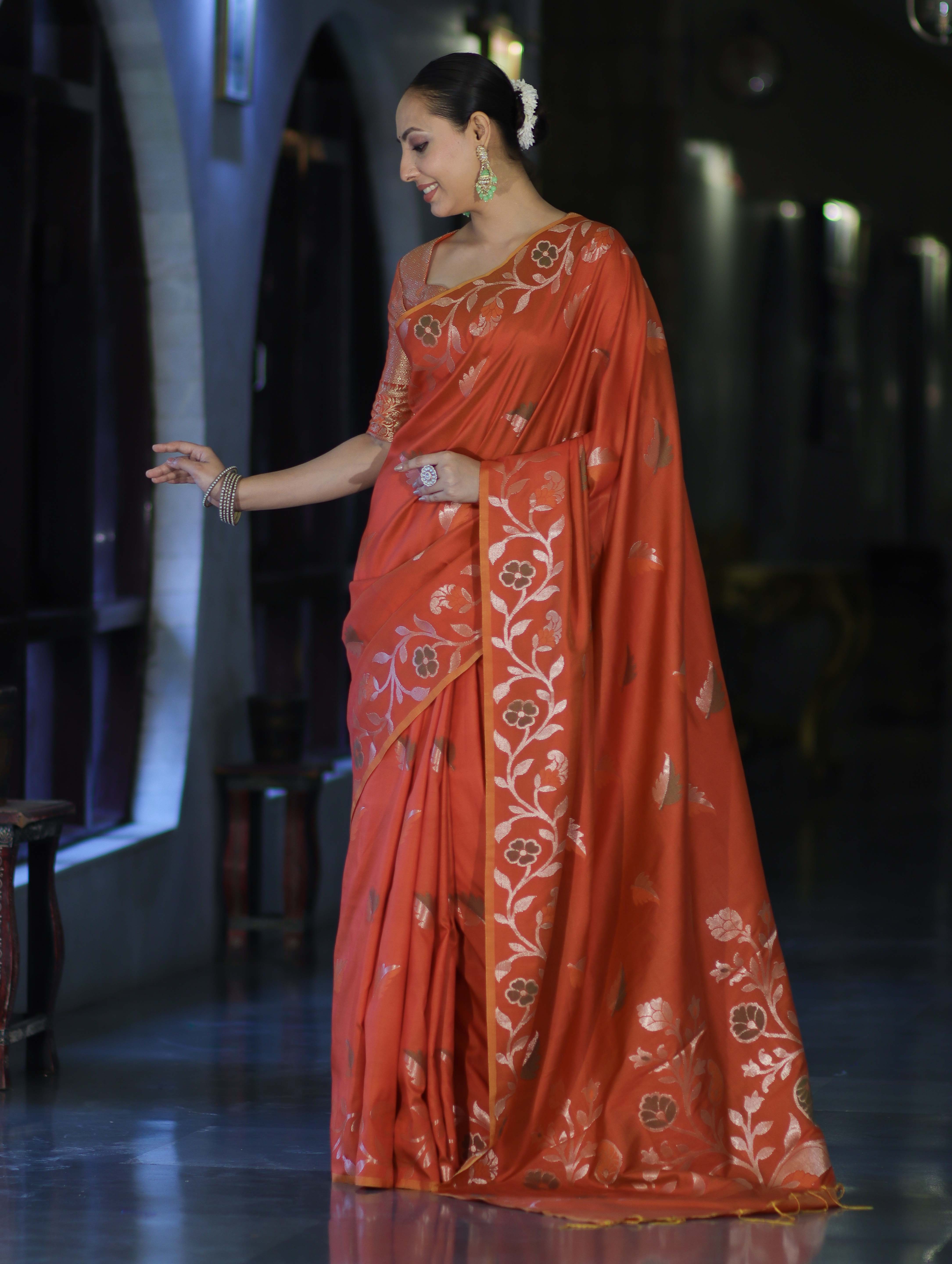 Banarasee Handloom Semi Silk Saree With Leaf Pattern & Floral Zari Border-Orange (Dual Tone)