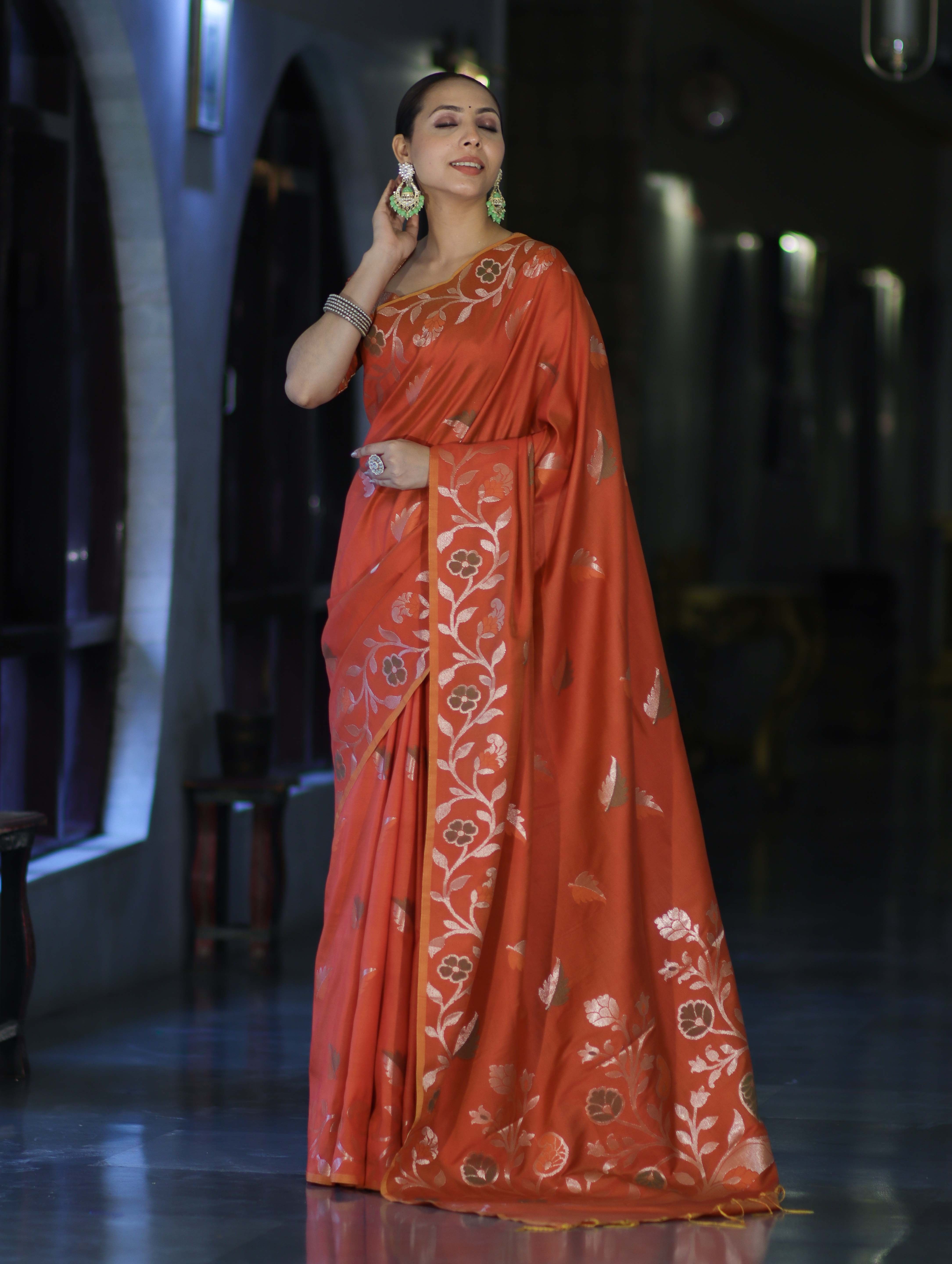 Banarasee Handloom Semi Silk Saree With Leaf Pattern & Floral Zari Border-Orange (Dual Tone)