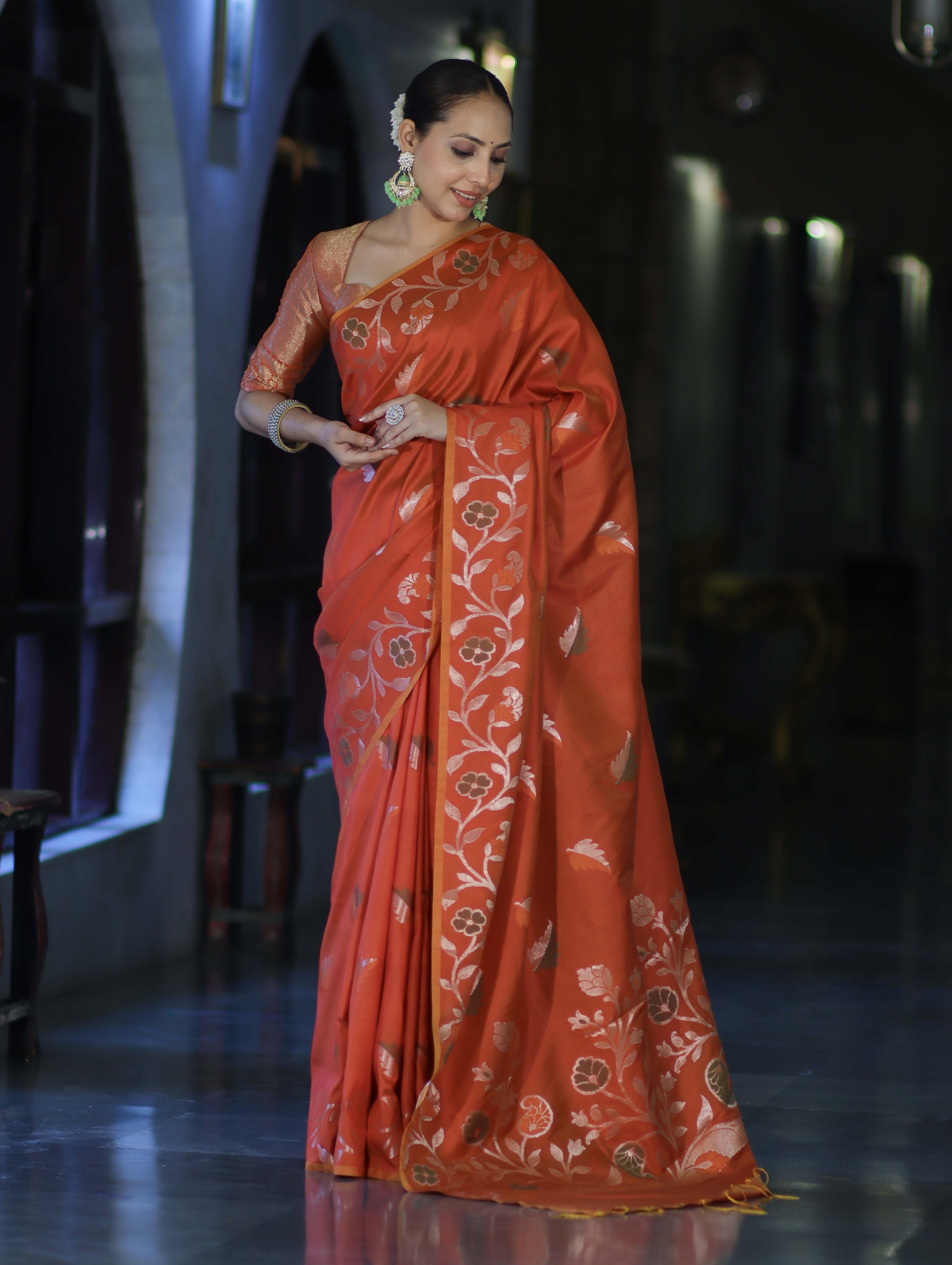 Banarasee Handloom Semi Silk Saree With Leaf Pattern & Floral Zari Border-Orange (Dual Tone)