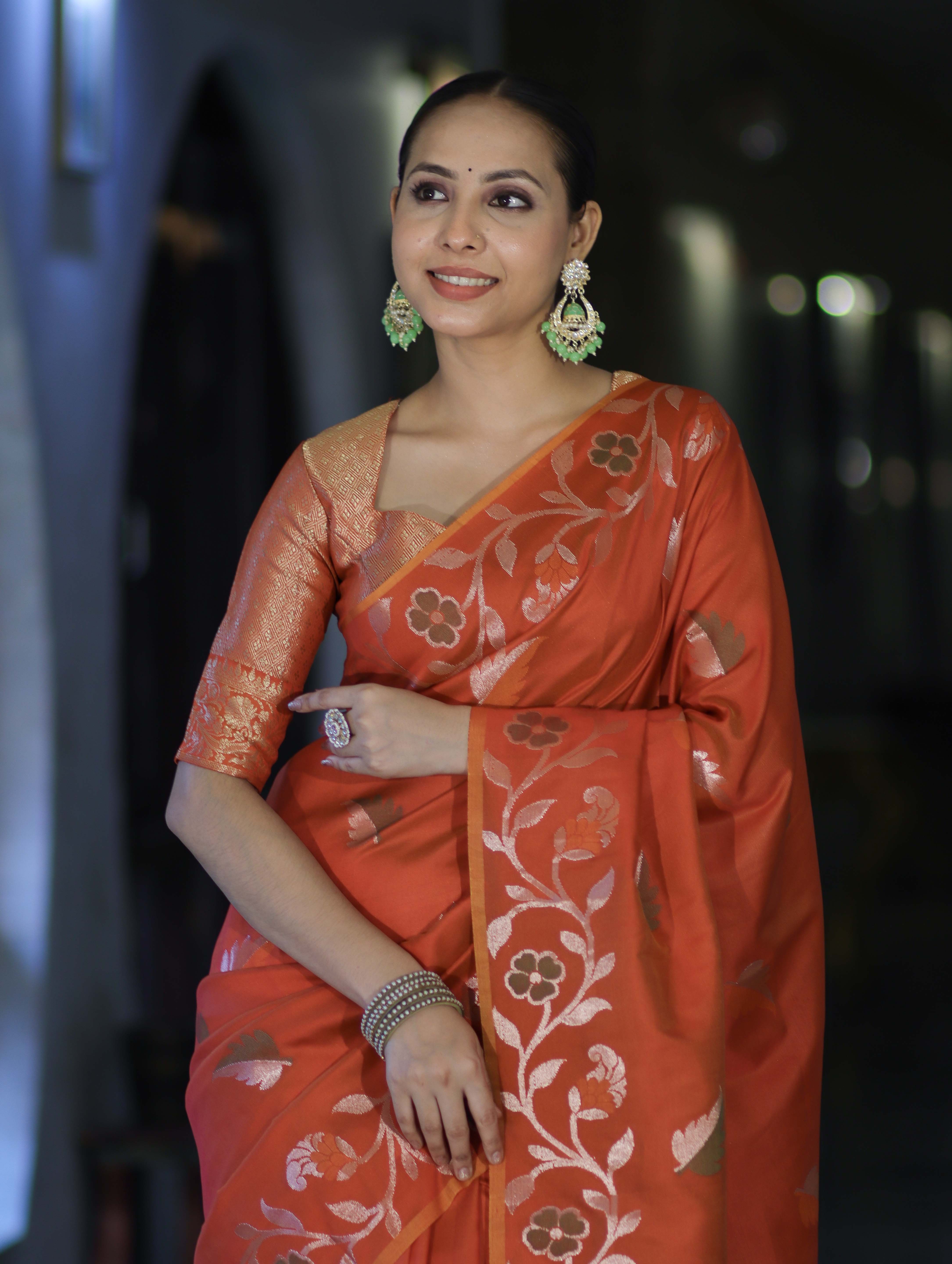 Banarasee Handloom Semi Silk Saree With Leaf Pattern & Floral Zari Border-Orange (Dual Tone)