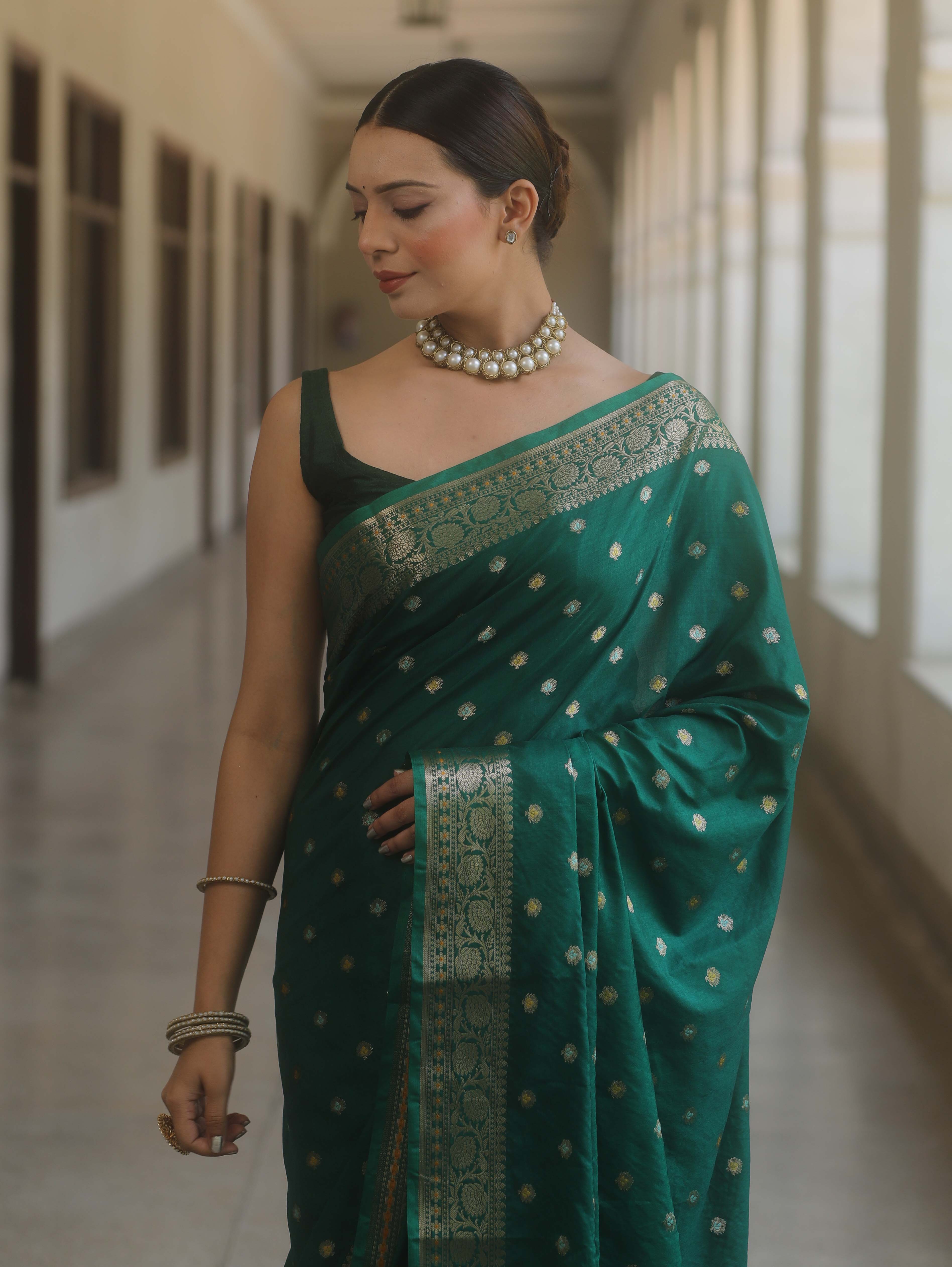 Banarasee Handwoven Semi Silk Saree With Zari Buti Design-Green