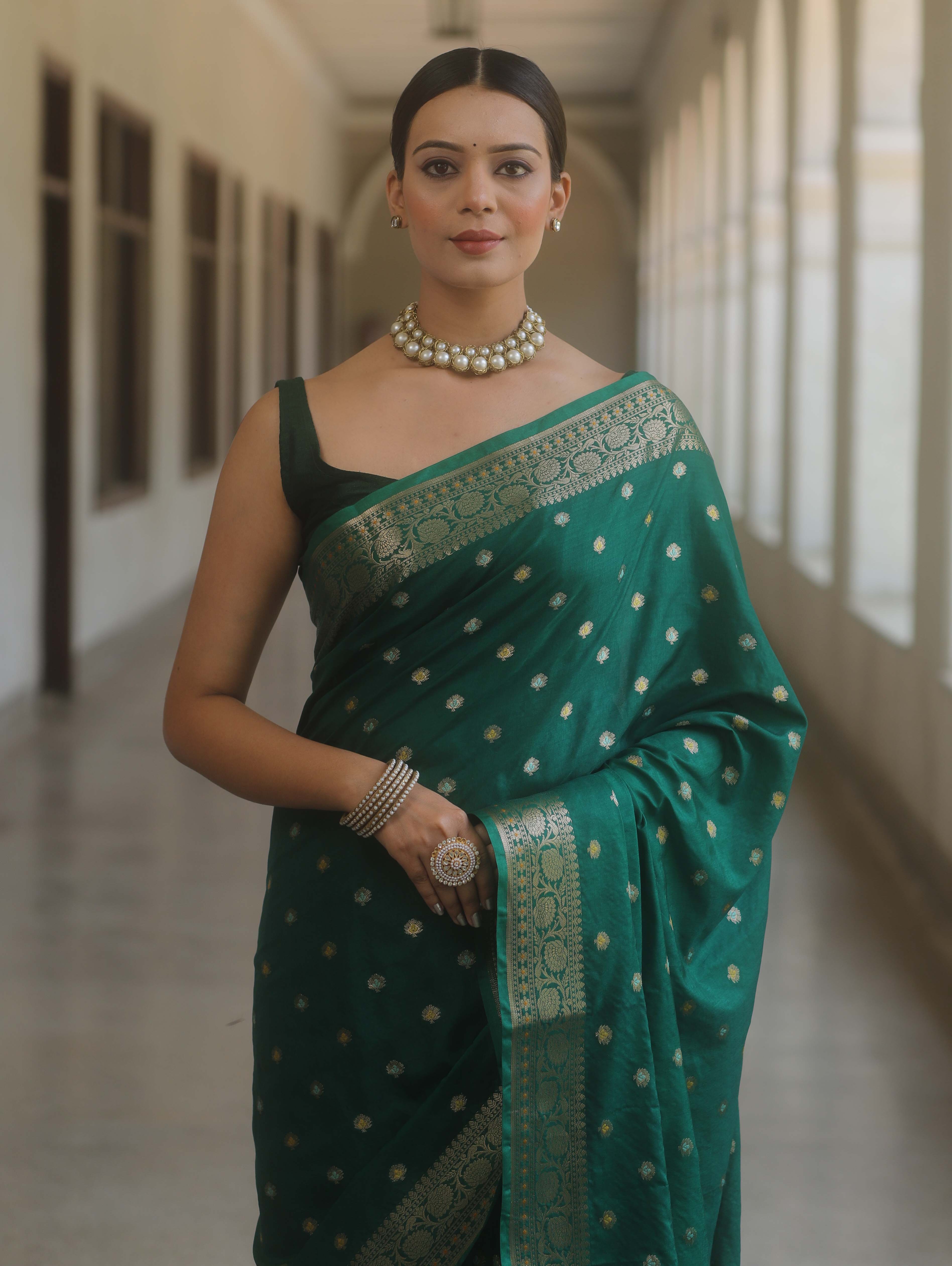 Banarasee Handwoven Semi Silk Saree With Zari Buti Design-Green