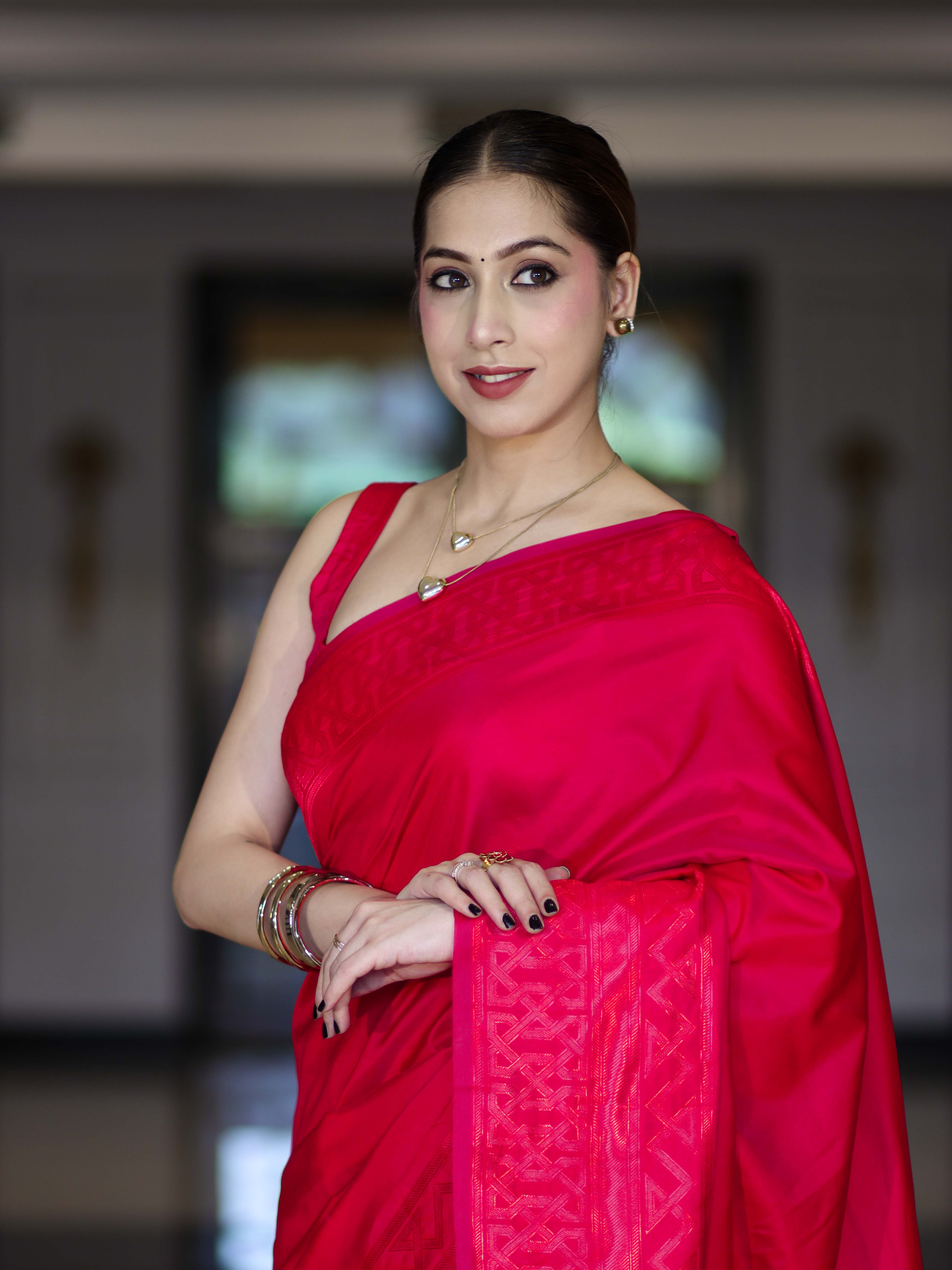 Banarasee Dual Tone Semi Katan Saree With Self Weaving Resham Border-Pink (Red Tone)