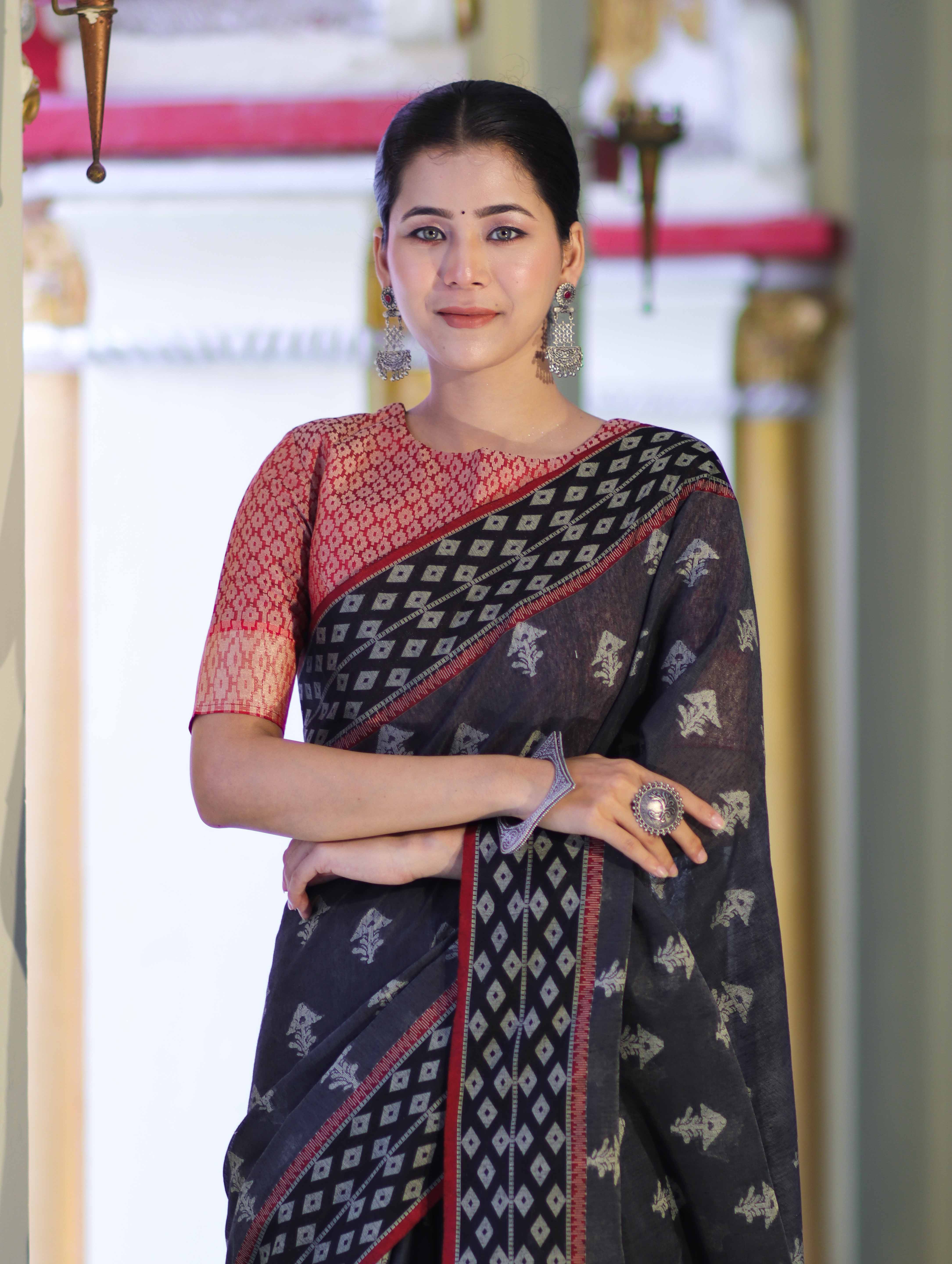 Banarasee Handloom Cotton Silk Saree With Resham Work & Contrast Border-Grey & Black