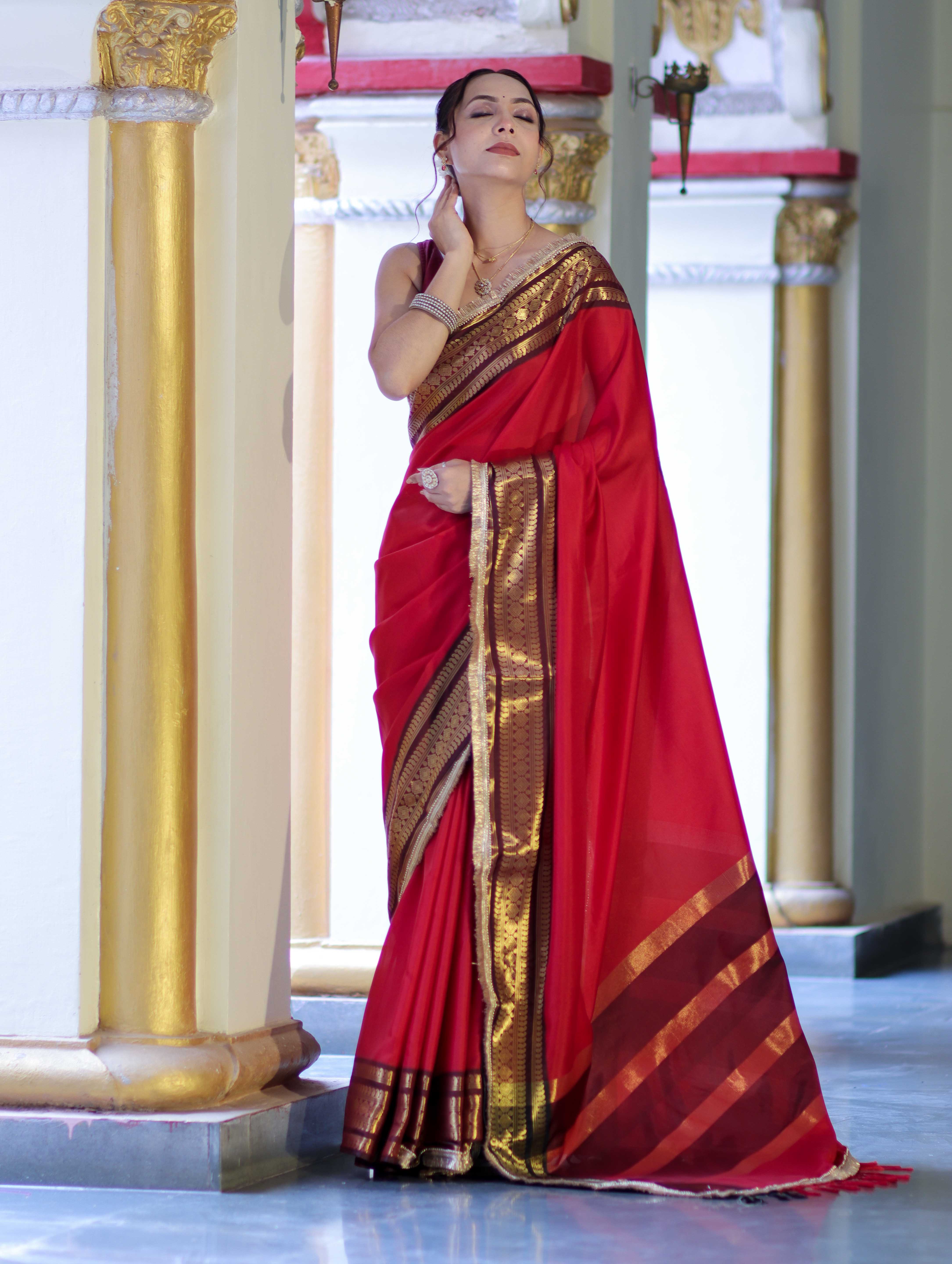 Banarasee Handloom Semi Silk Plain Saree With Contrast Border & Lace-Red