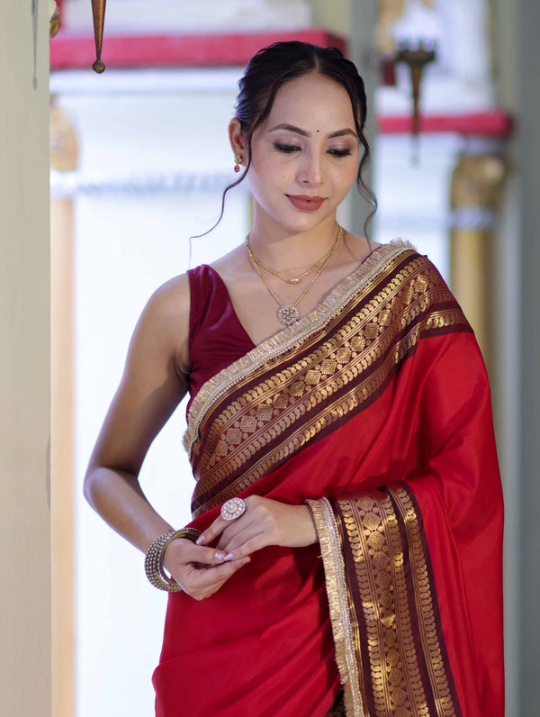 Banarasee Handloom Semi Silk Plain Saree With Contrast Border & Lace-Red