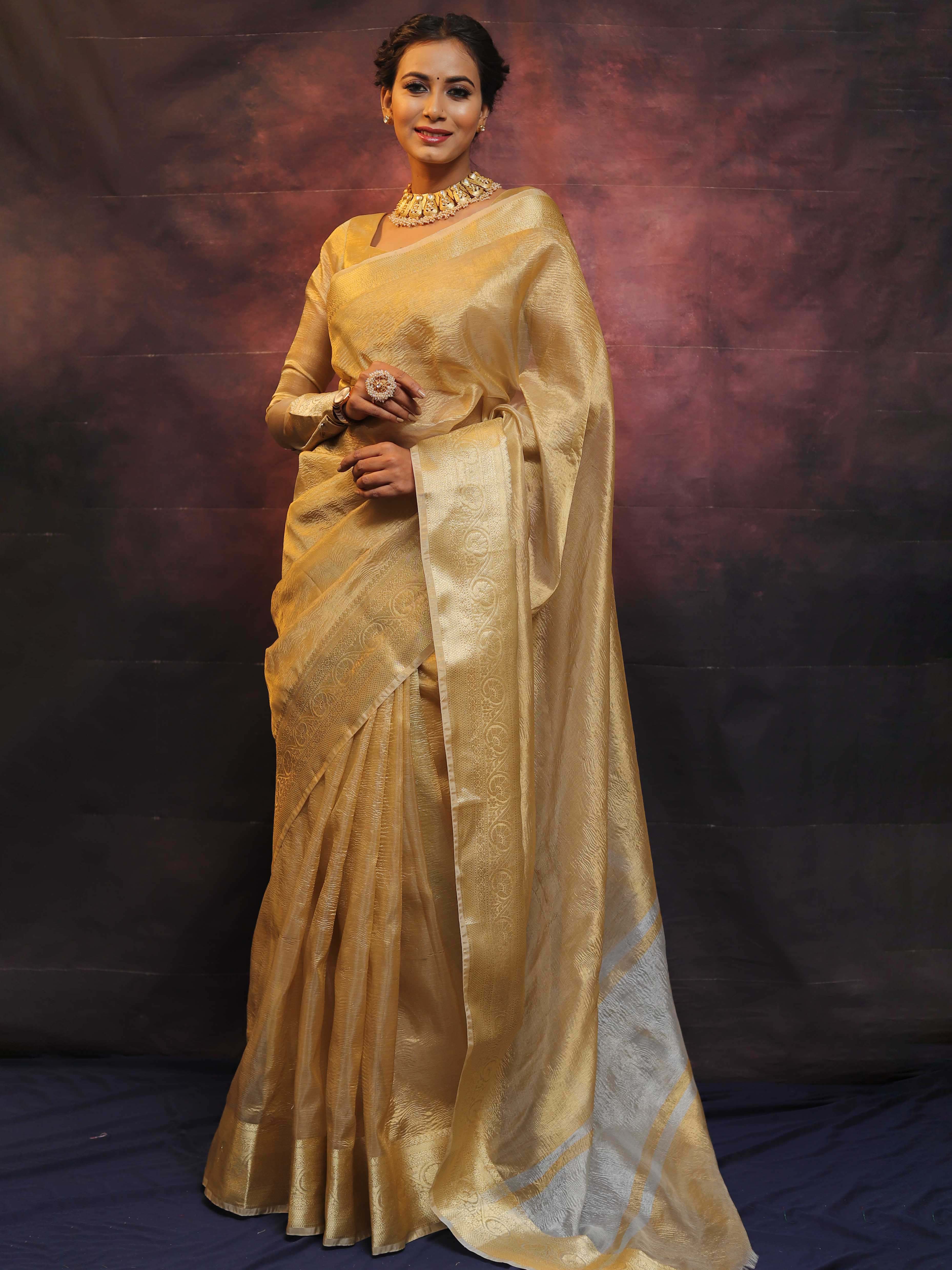 Banarasee Handwoven Crushed Tissue Zari Border Saree-Gold