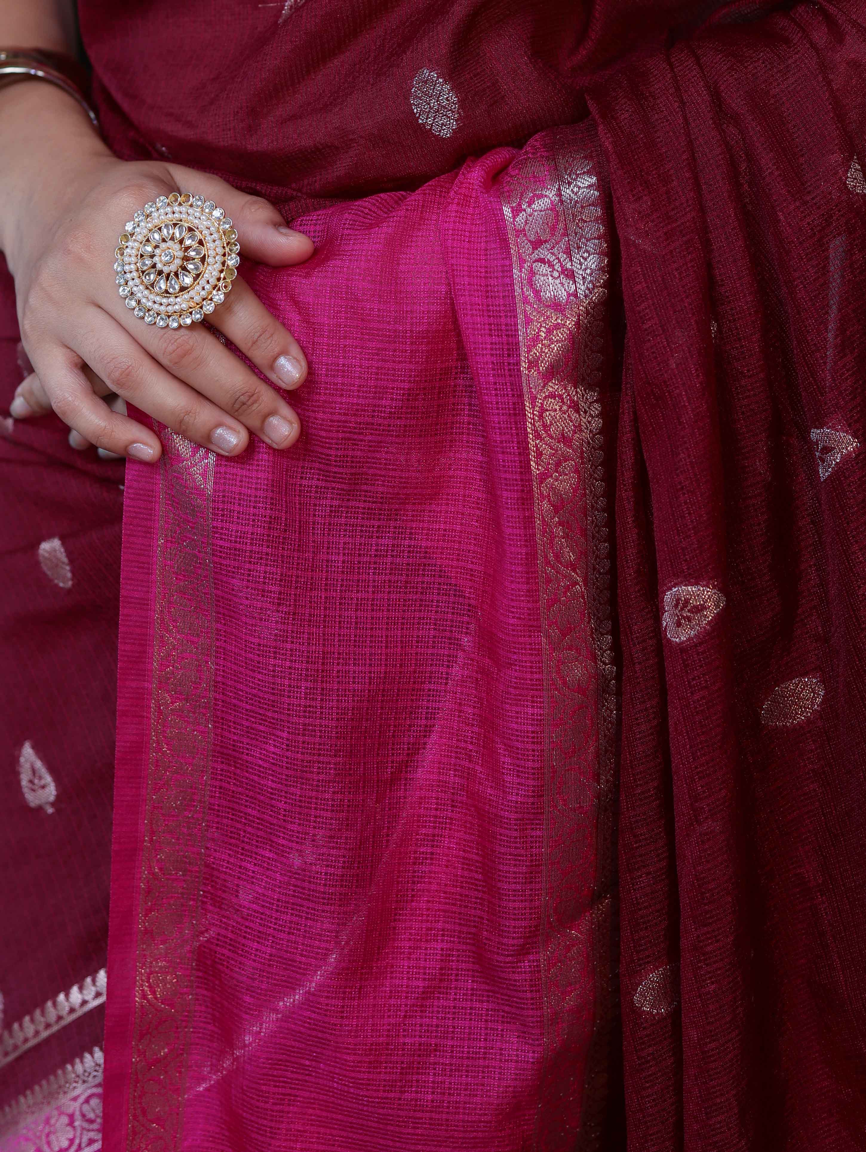 Banarasee Cotton Silk Kota Checks Saree With Buti Design & Contrast Border-Burgundy & Pink