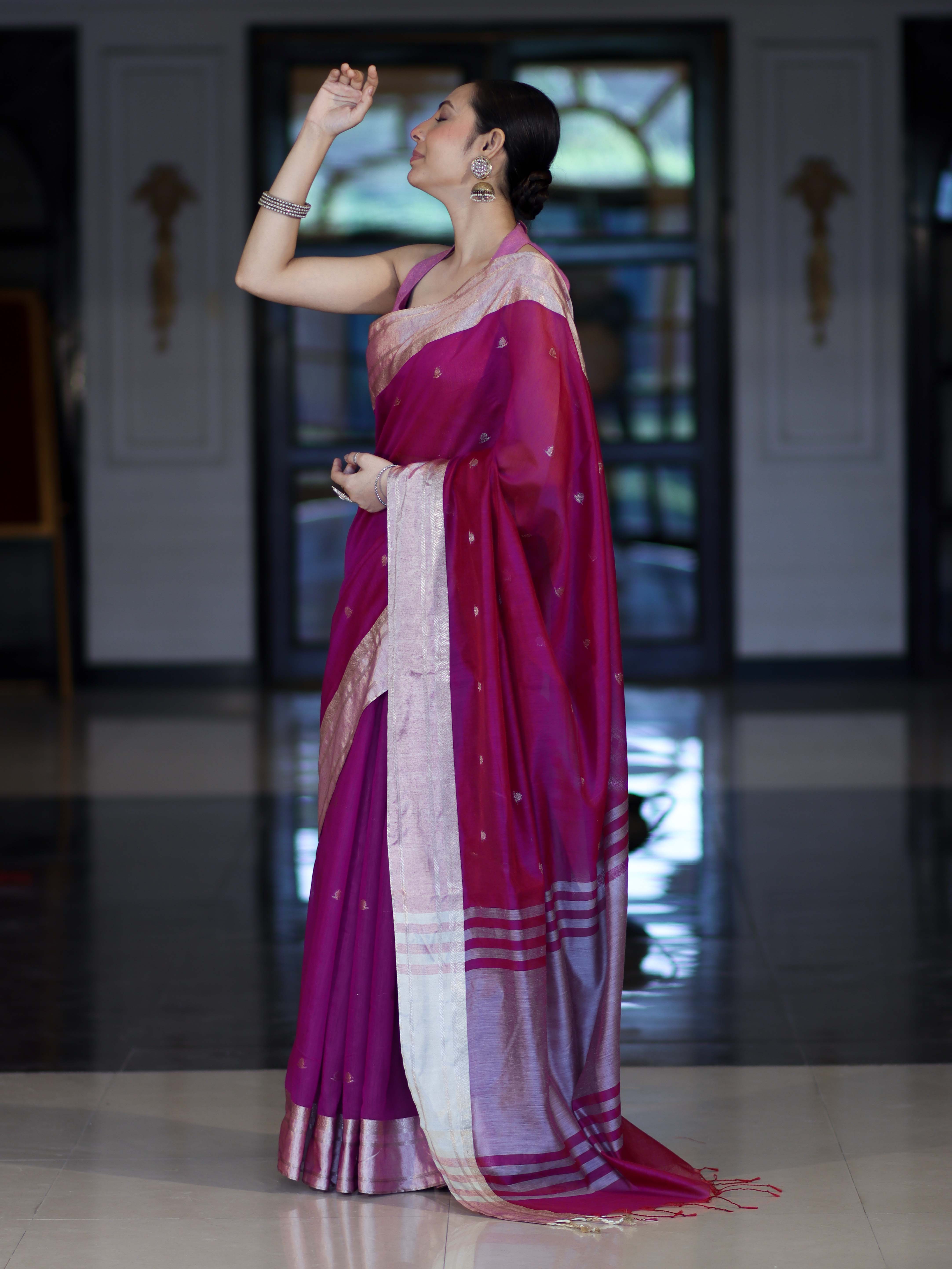 Banarasee Handloom Cotton Silk Saree With Zari Buti & Contrast Border-Magenta