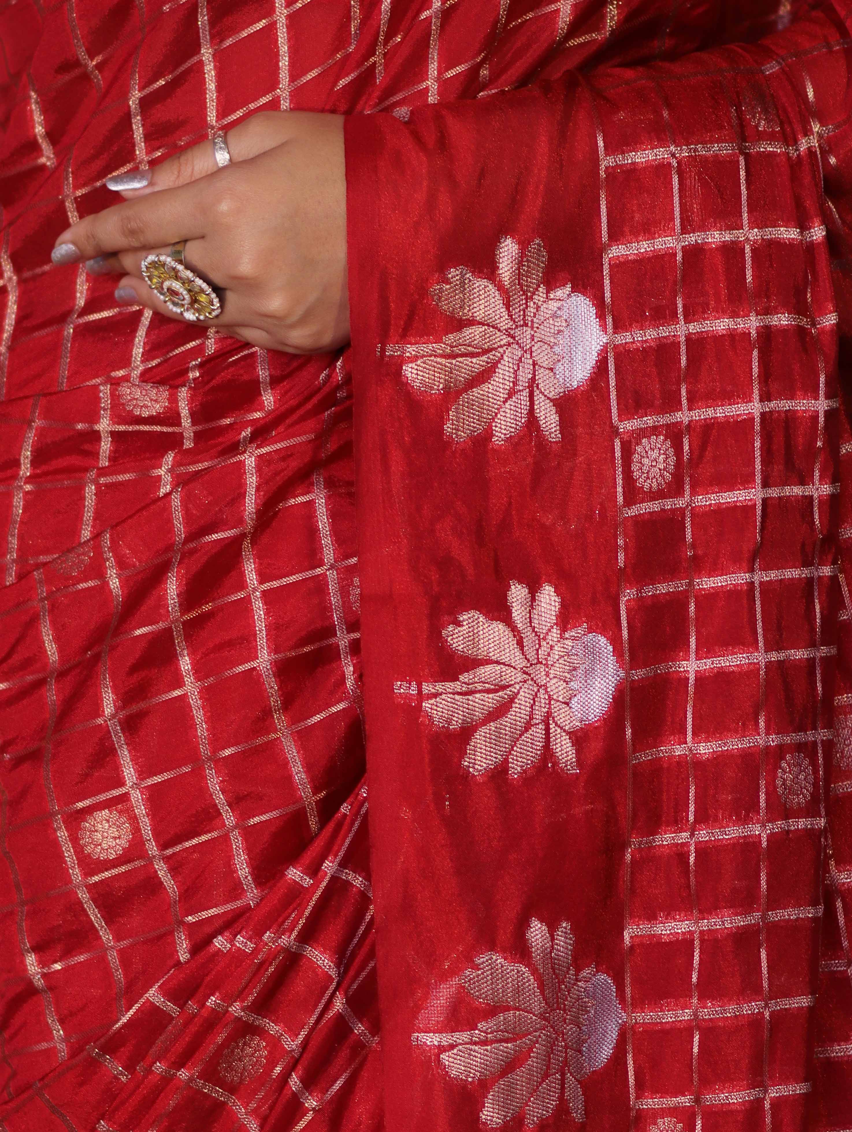 Banarasee Handloom Georgette Saree With Sona Rupa Zari Work & Checks Design-Red