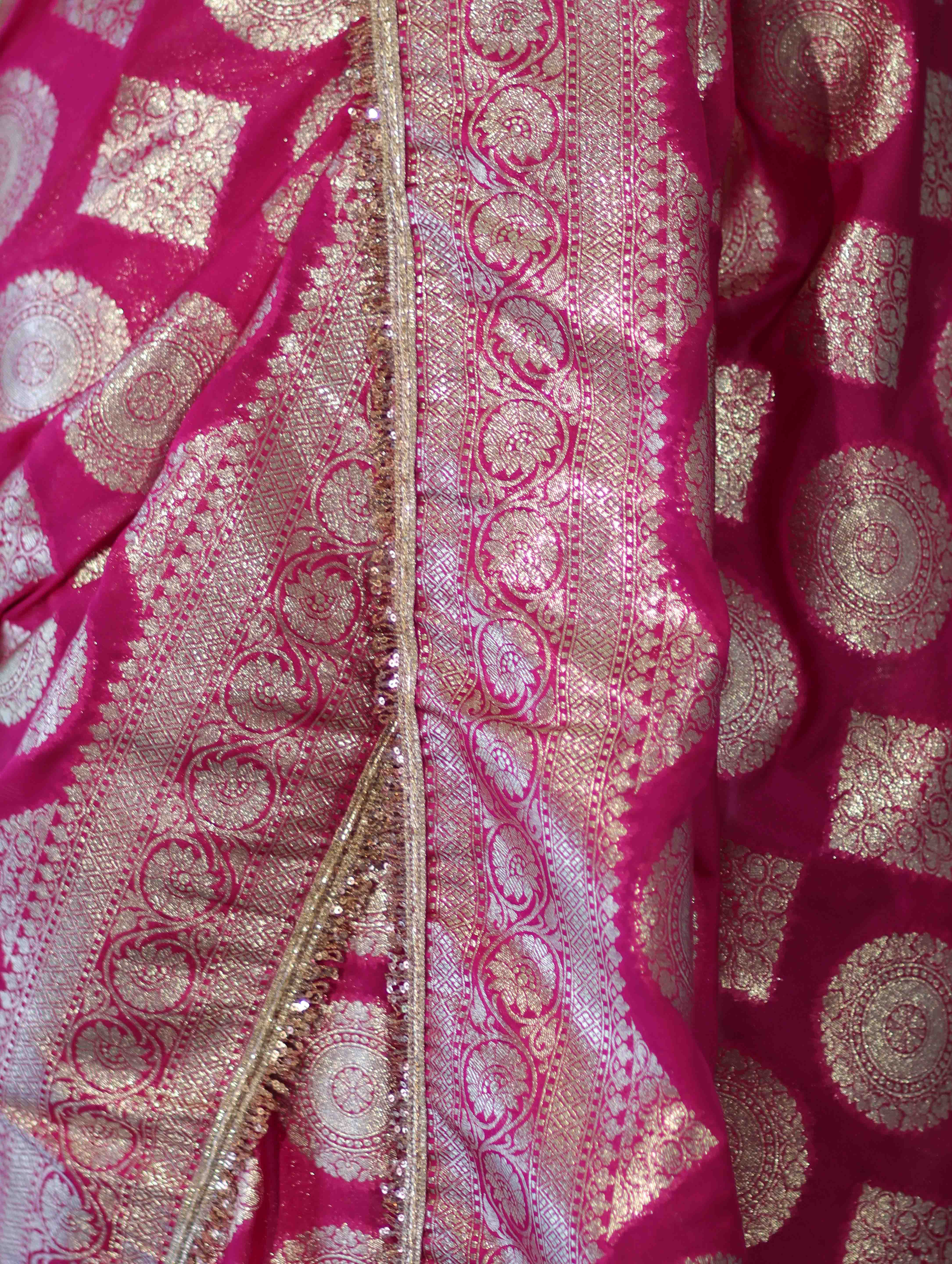 Banarasee Handloom Semi Silk Saree With Buta Design Zari Border & Lace-Pink