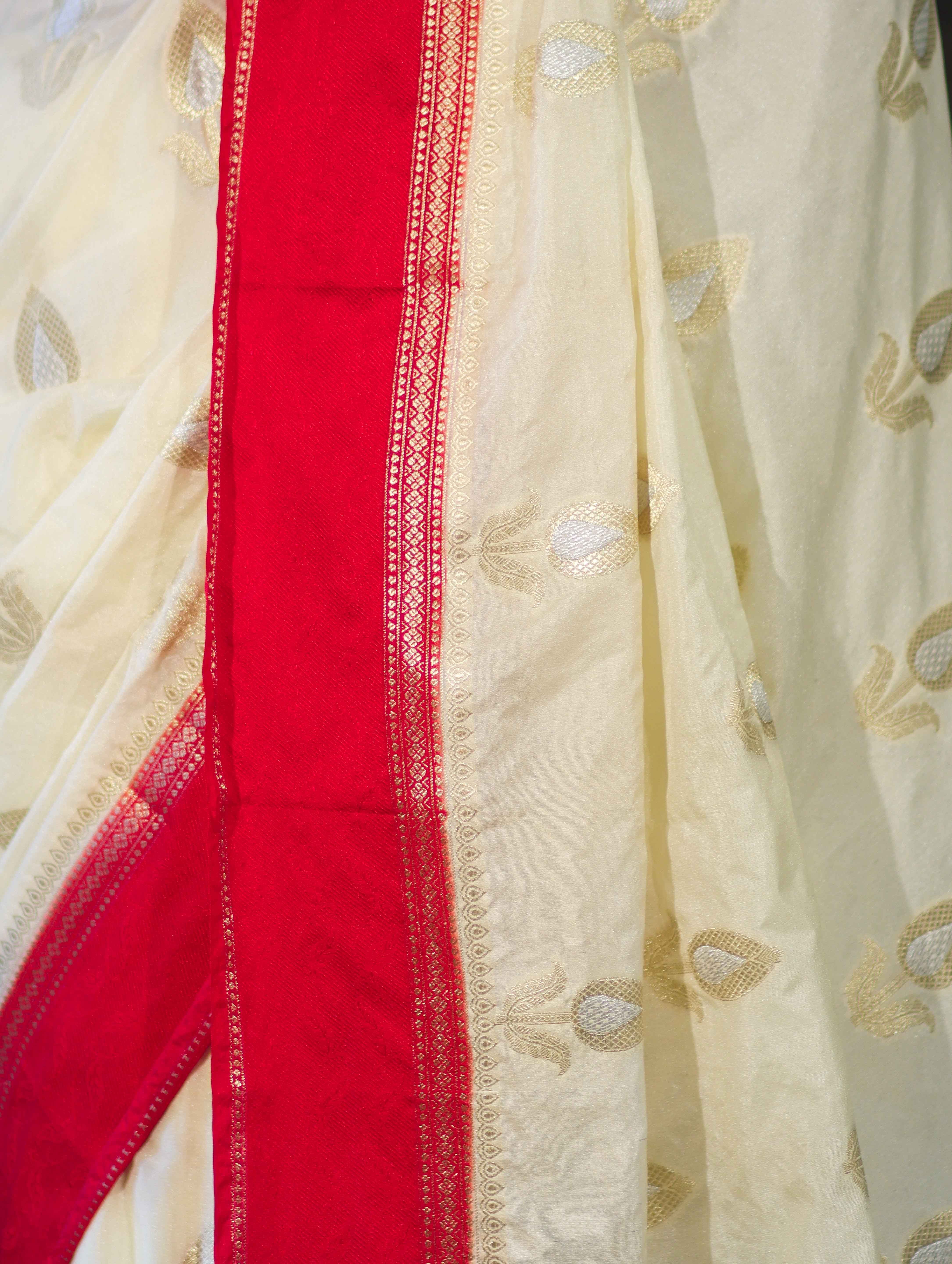 Banarasee Handloom Semi Silk With Sona Rupa Zari Work & Contrast Border-Cream & Red