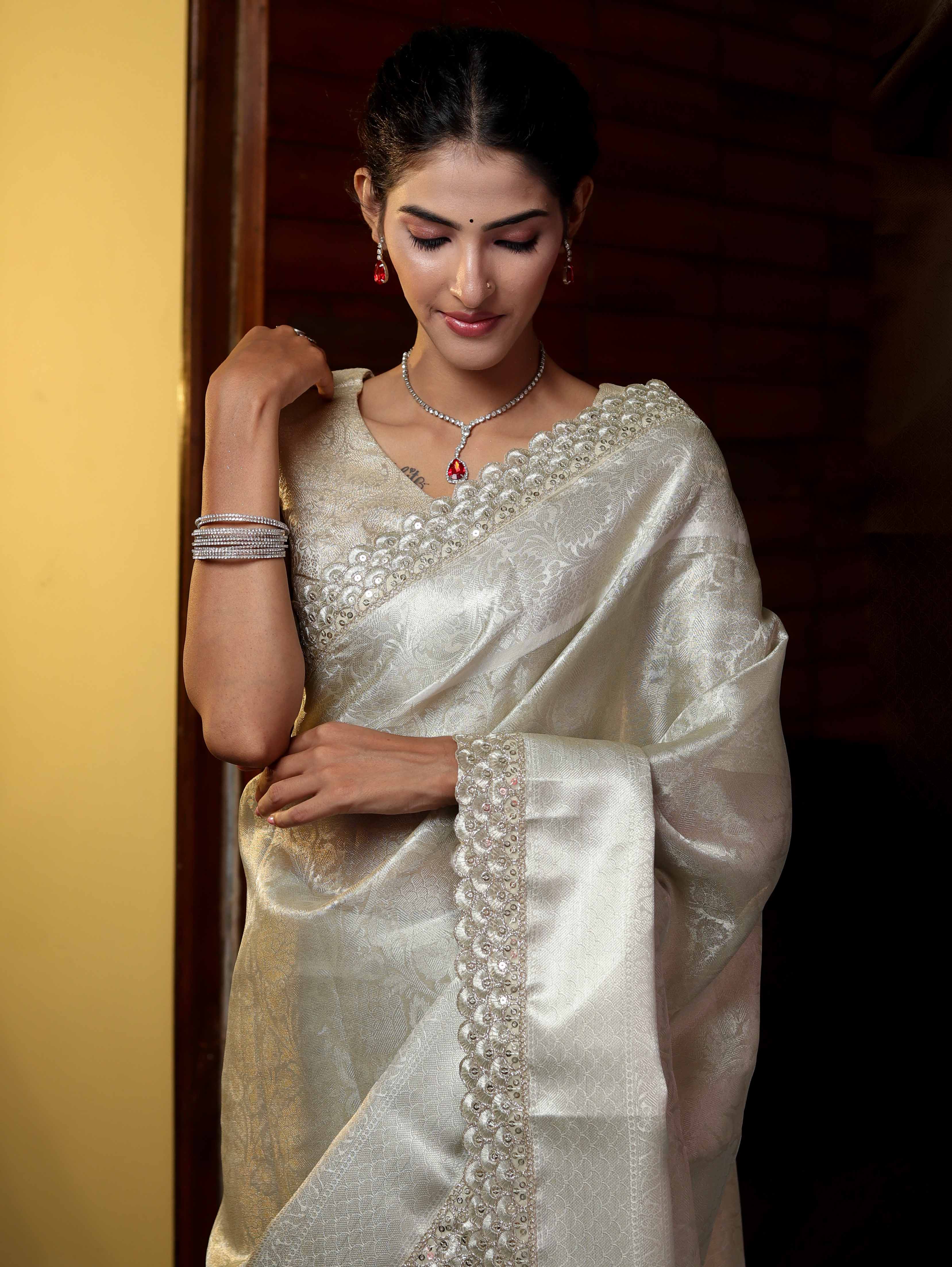 Banarasee Handwoven Tissue Saree With Zari Weaving Design & Lace-Silver