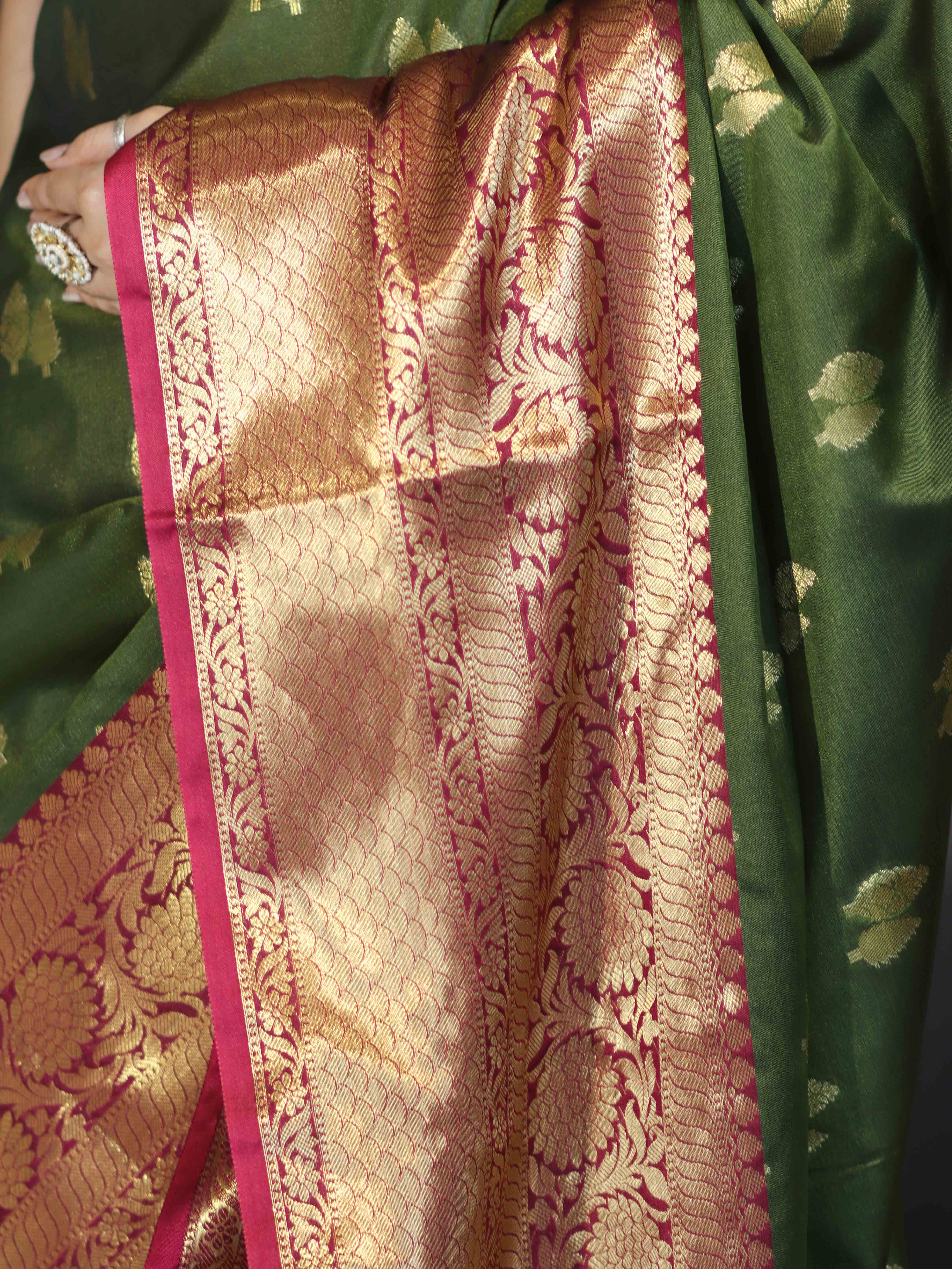 Banarasee Handloom Semi Silk Saree With Zari Buta Design & Contrast Broad Border-Green & Magenta