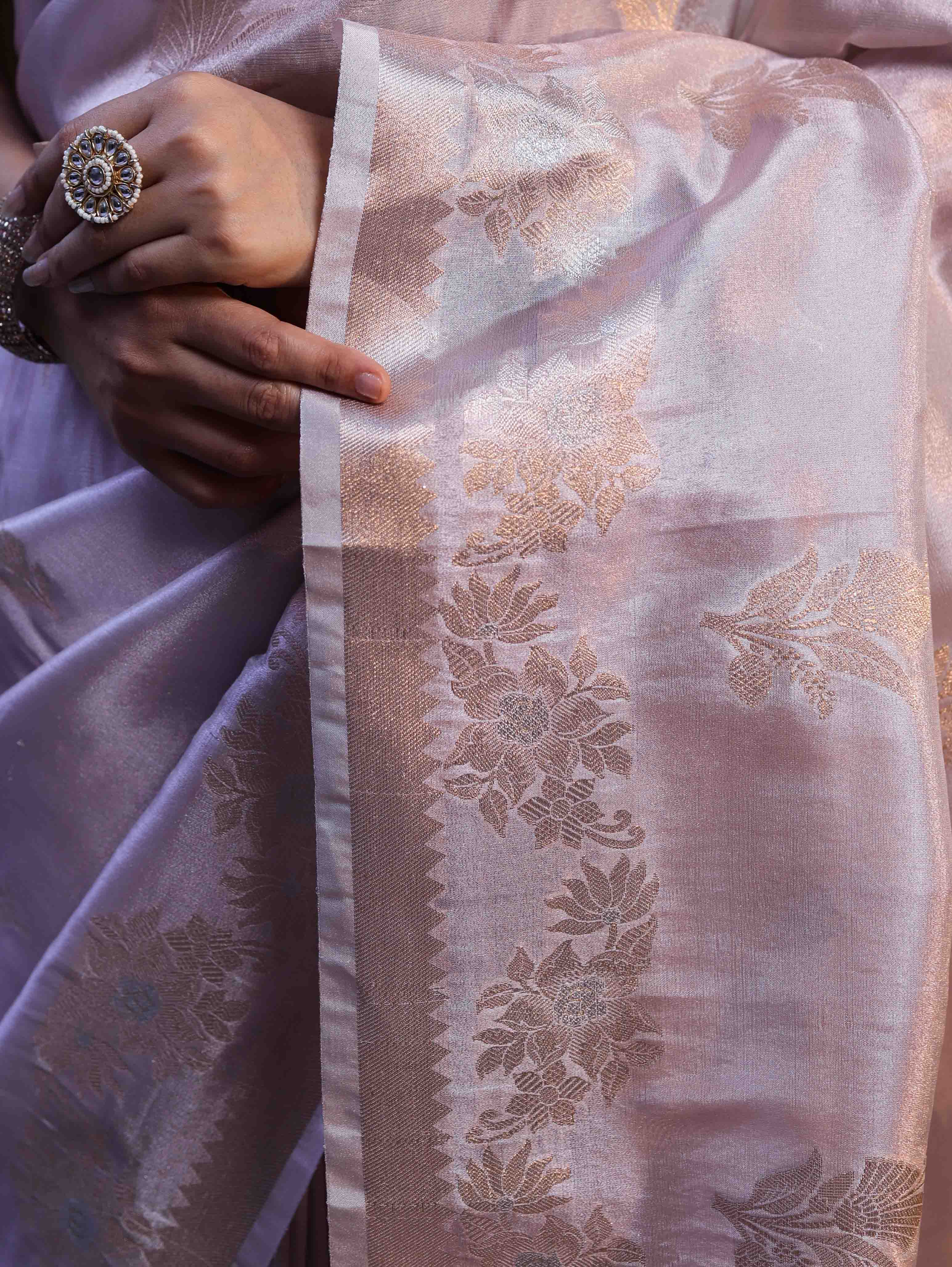 Banarasee Handwoven Tissue Saree With Sona Rupa Zari Buti Design-Light Pink