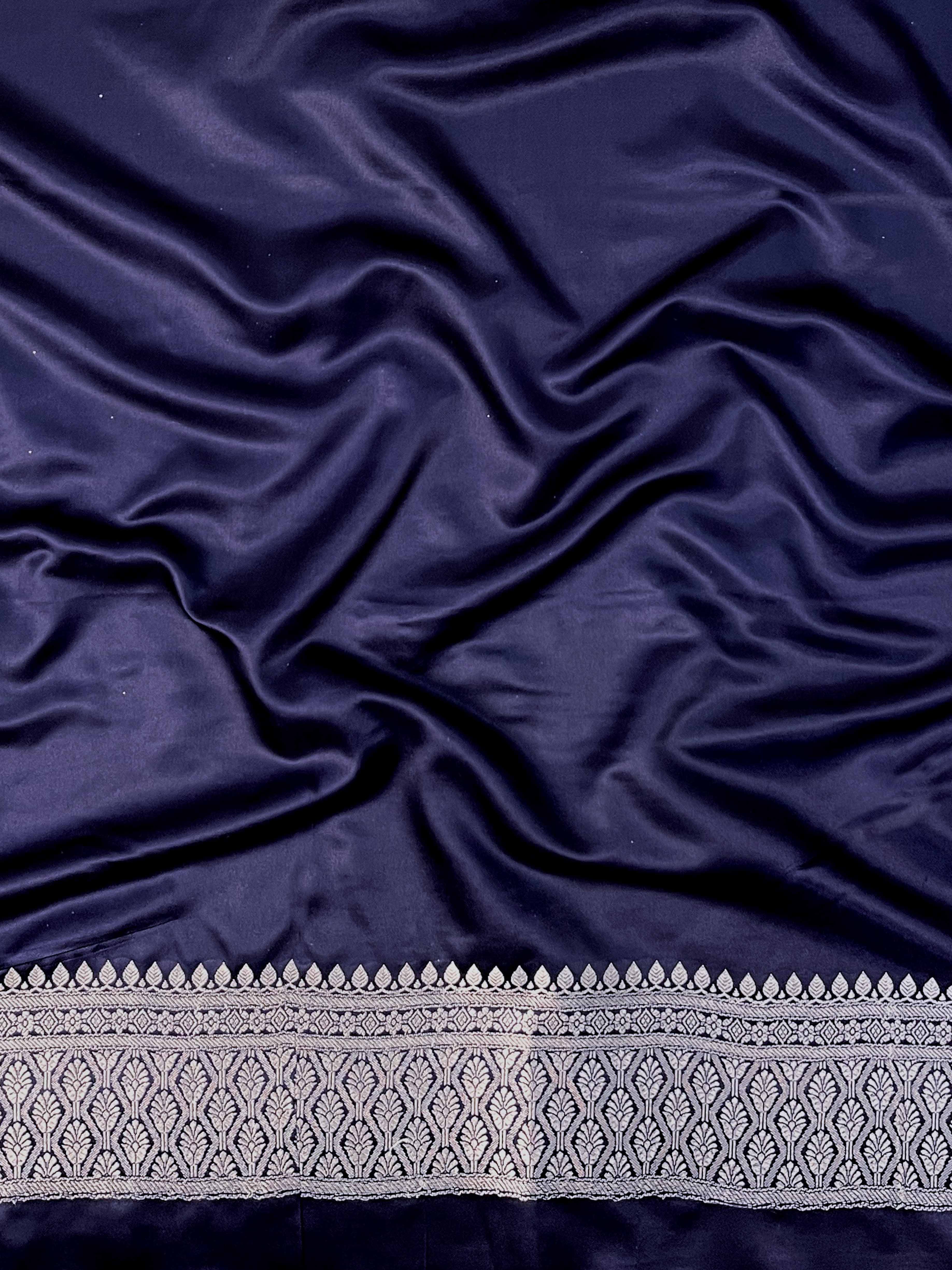 Banarasee Handloom Mashru Silk Saree With Buti Design Zari Border & Lace-Navy Blue