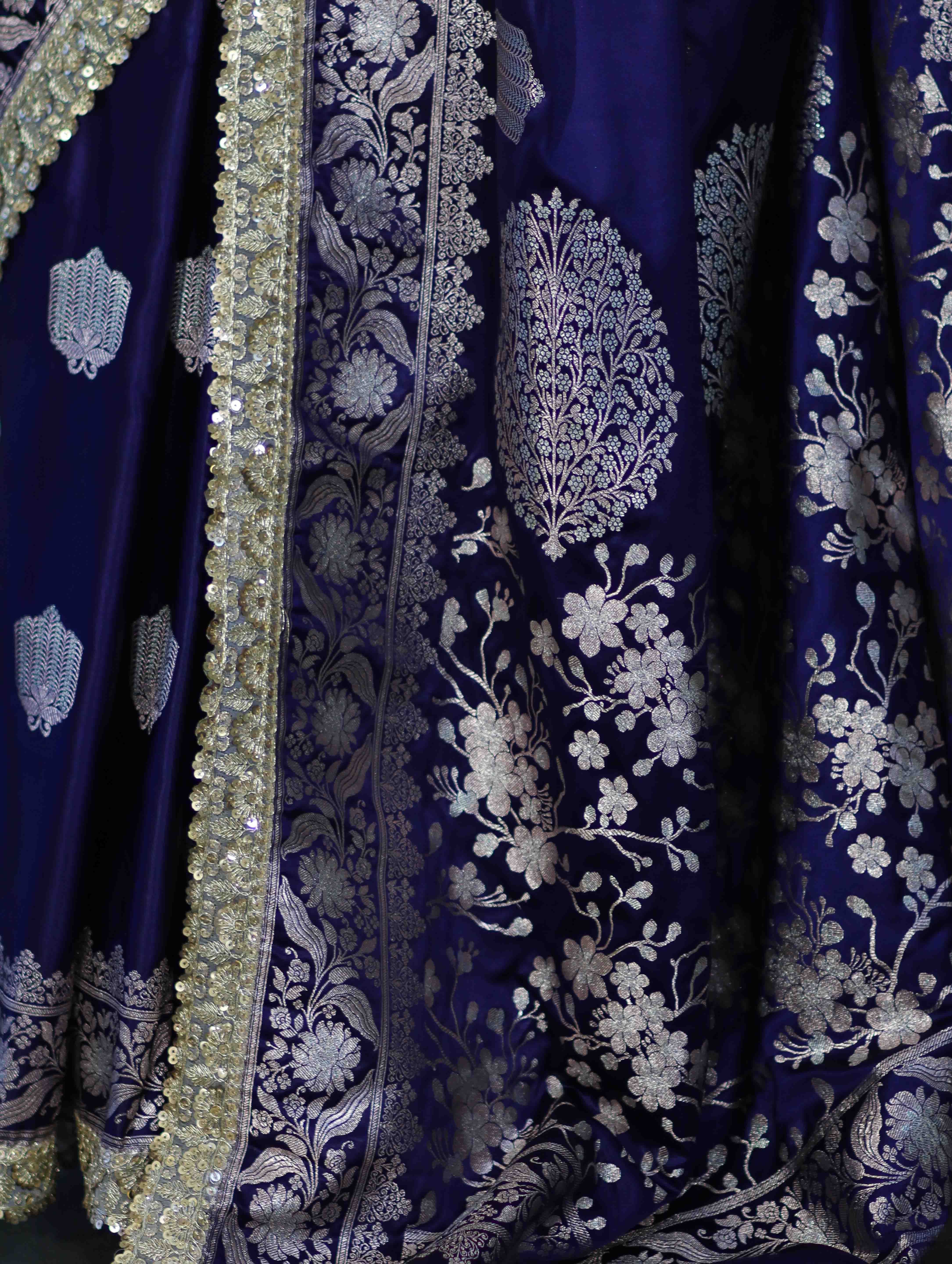 Banarasee Handloom Mashru Silk Saree With Sona Rupa Zari Work Border & Lace-Navy Blue