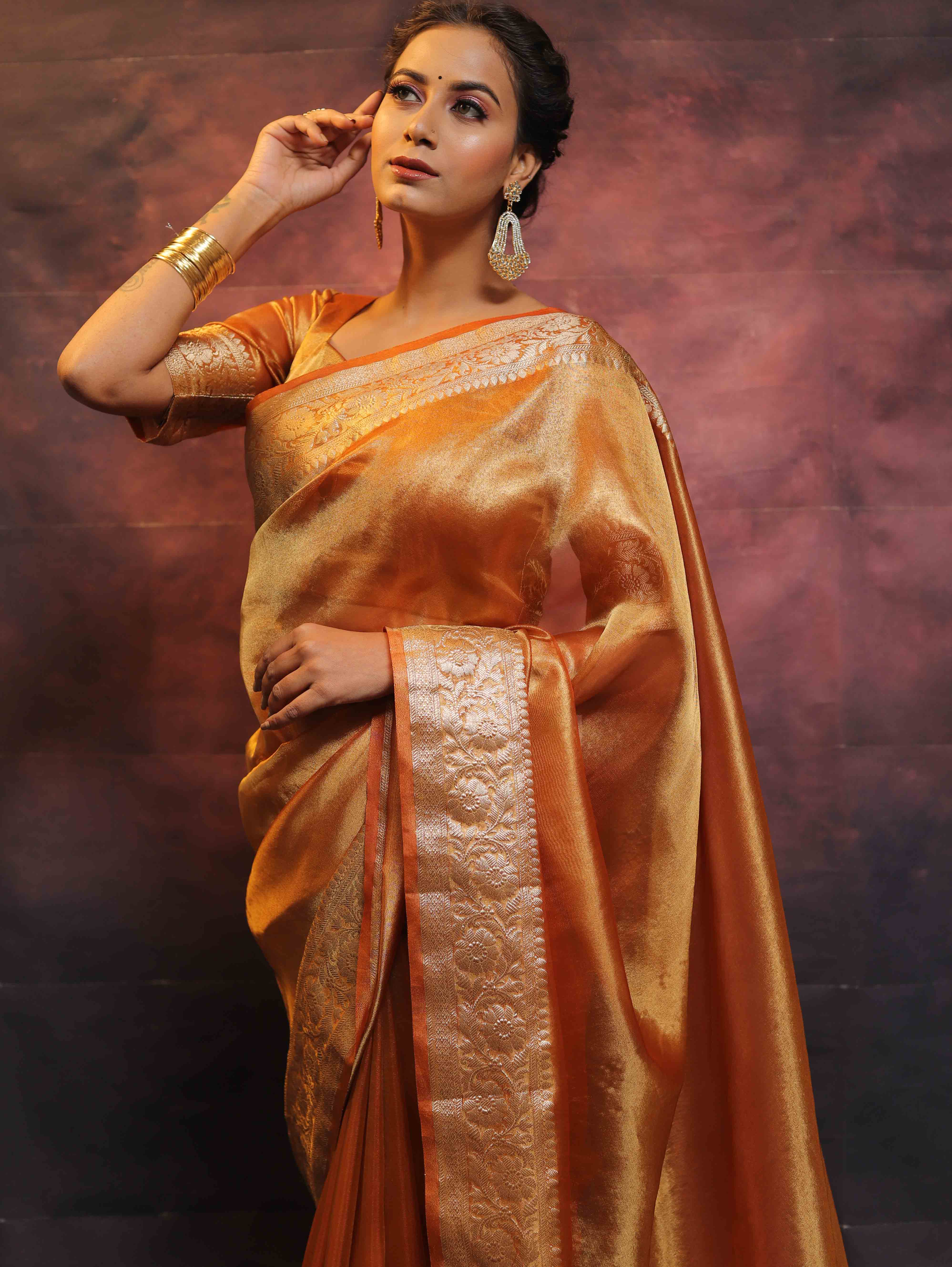 Banarasee Handwoven Plain Tissue Zari Border Saree-Gold