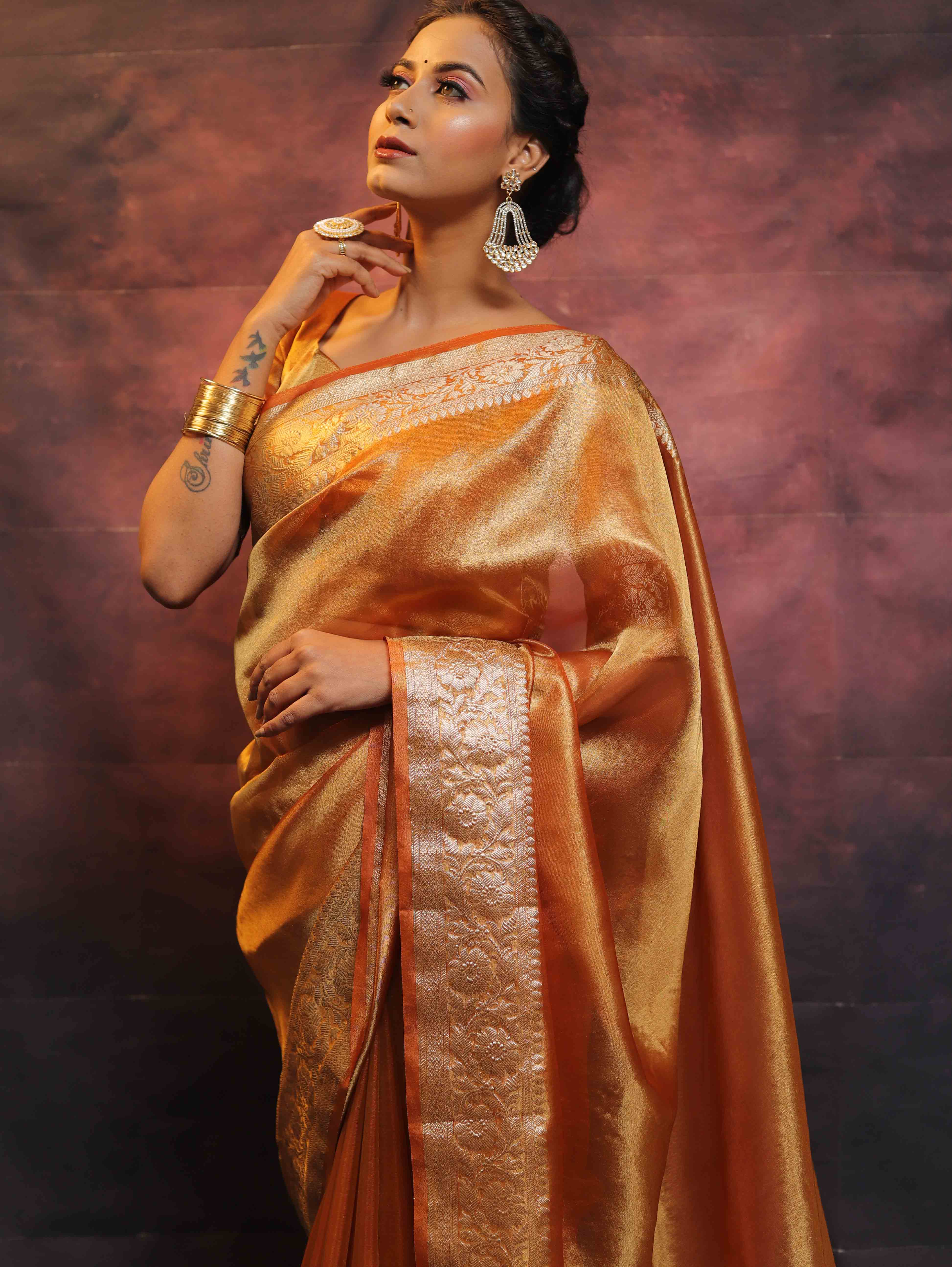Banarasee Handwoven Plain Tissue Zari Border Saree-Gold