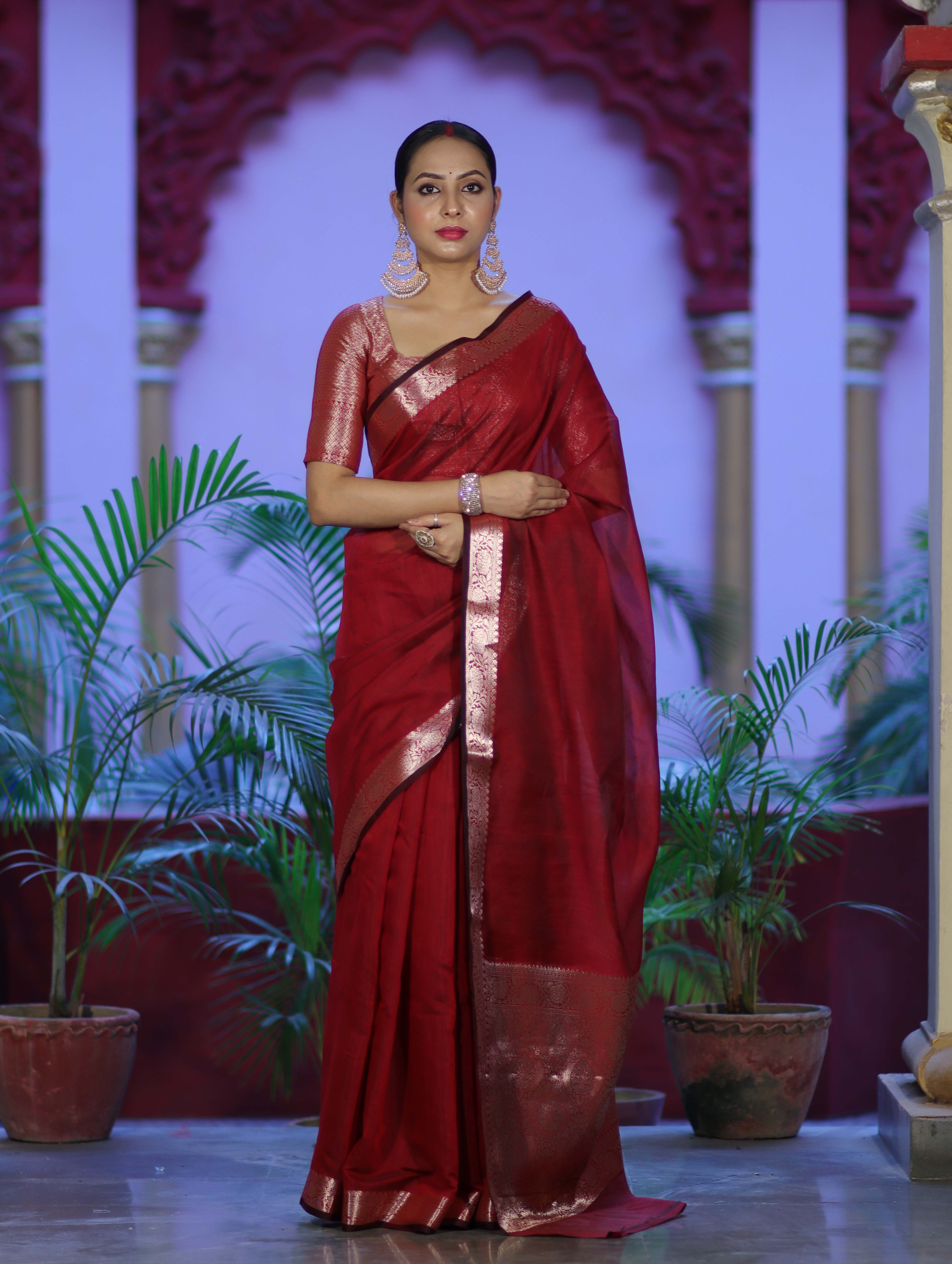 Banarasee Cotton Silk Plain Saree With Floral Zari Border-Maroon