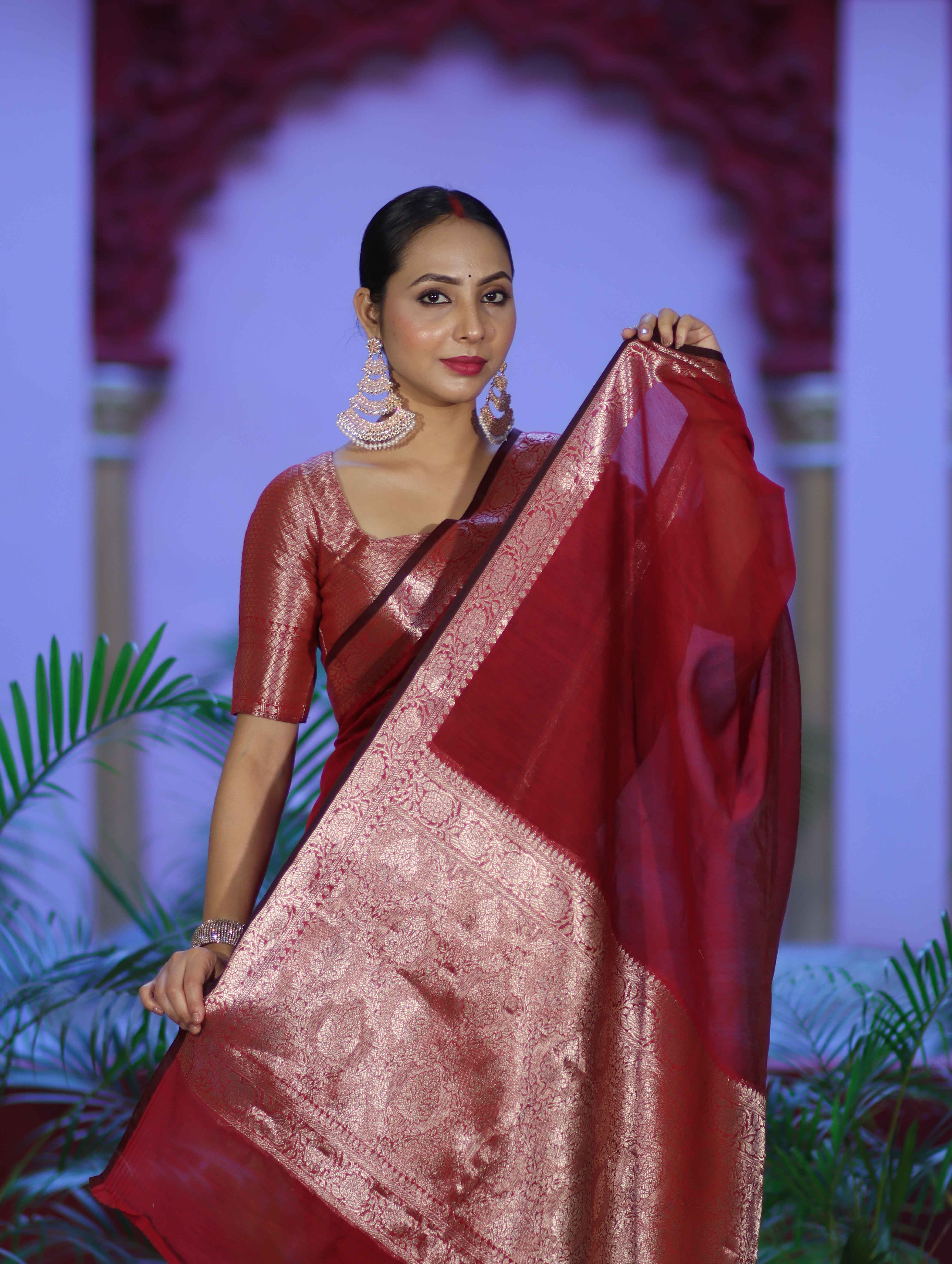 Banarasee Cotton Silk Plain Saree With Floral Zari Border-Maroon