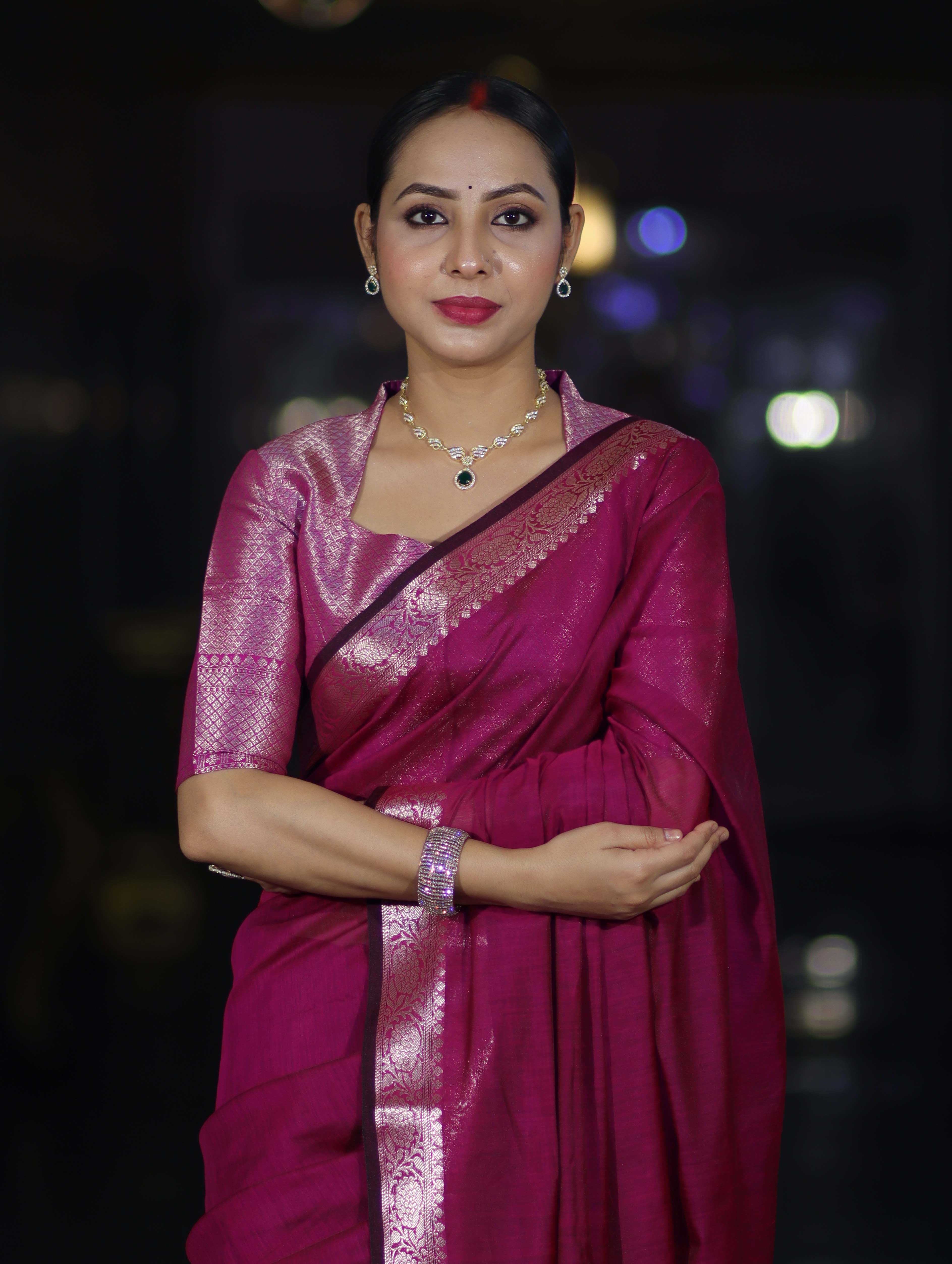 Banarasee Cotton Silk Plain Saree With Floral Zari Border-Magenta