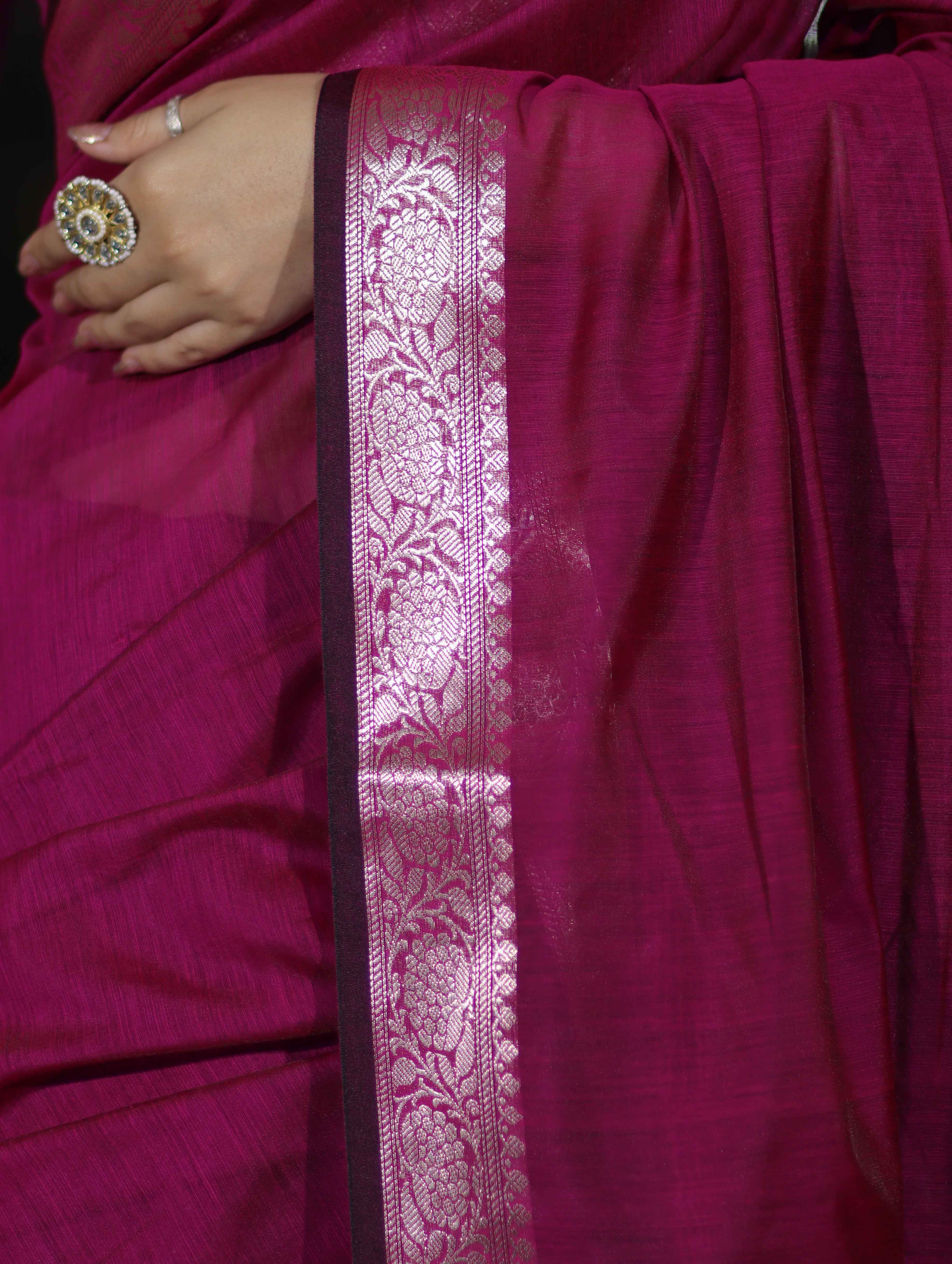 Banarasee Cotton Silk Plain Saree With Floral Zari Border-Magenta
