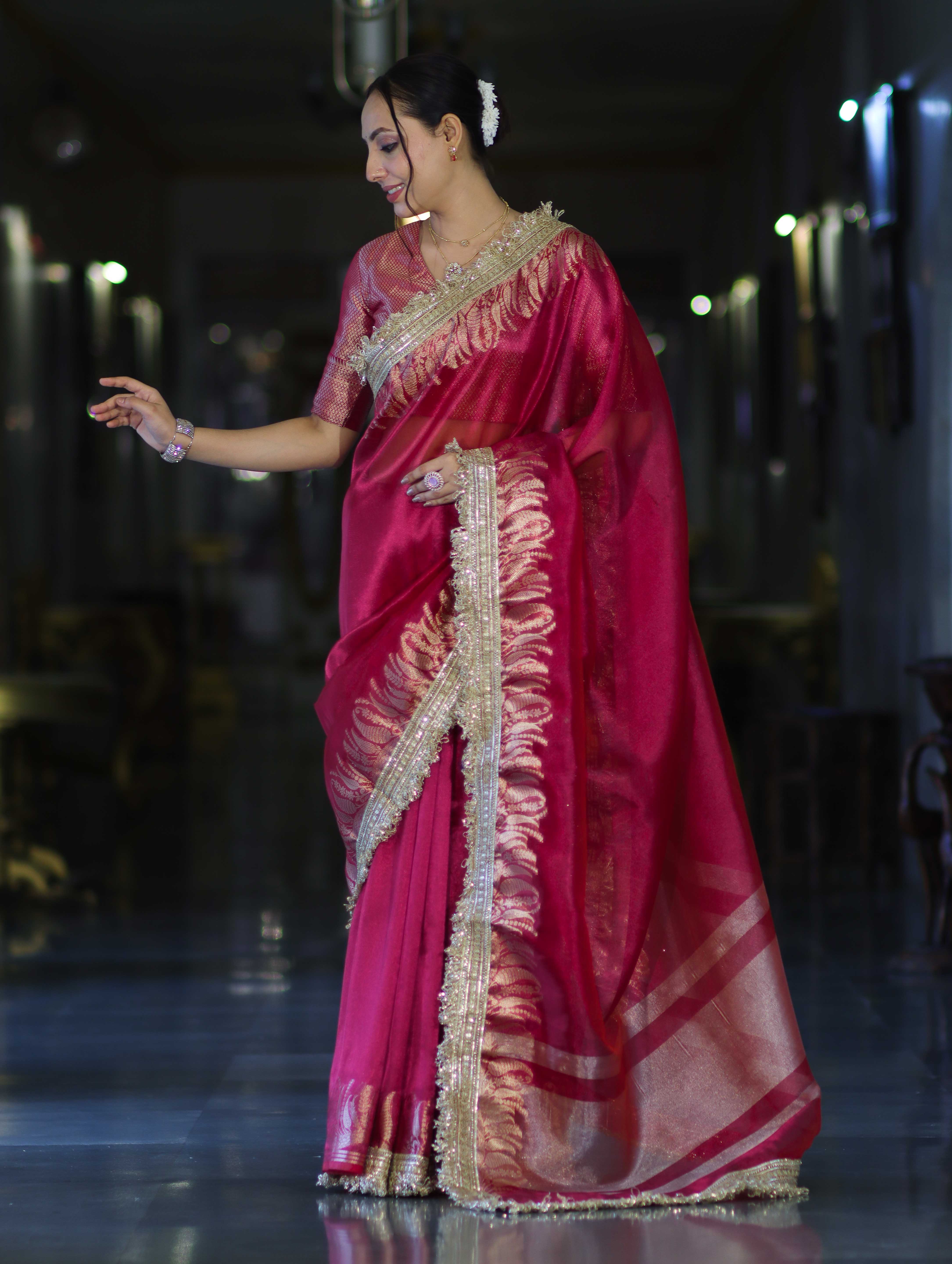Banarasee Handloom Plain Tissue Saree With Zari Border & Lace-Magenta