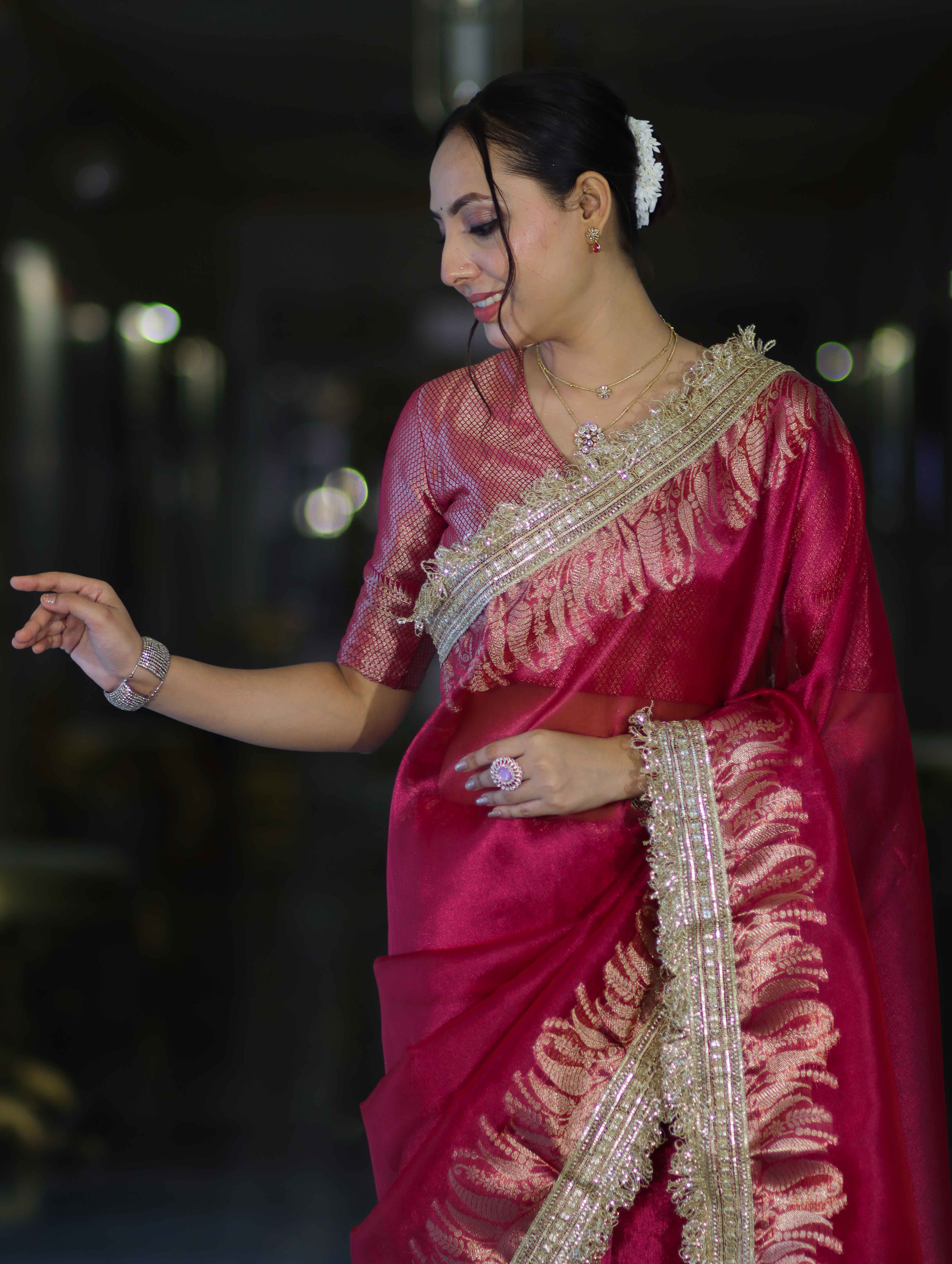 Banarasee Handloom Plain Tissue Saree With Zari Border & Lace-Magenta