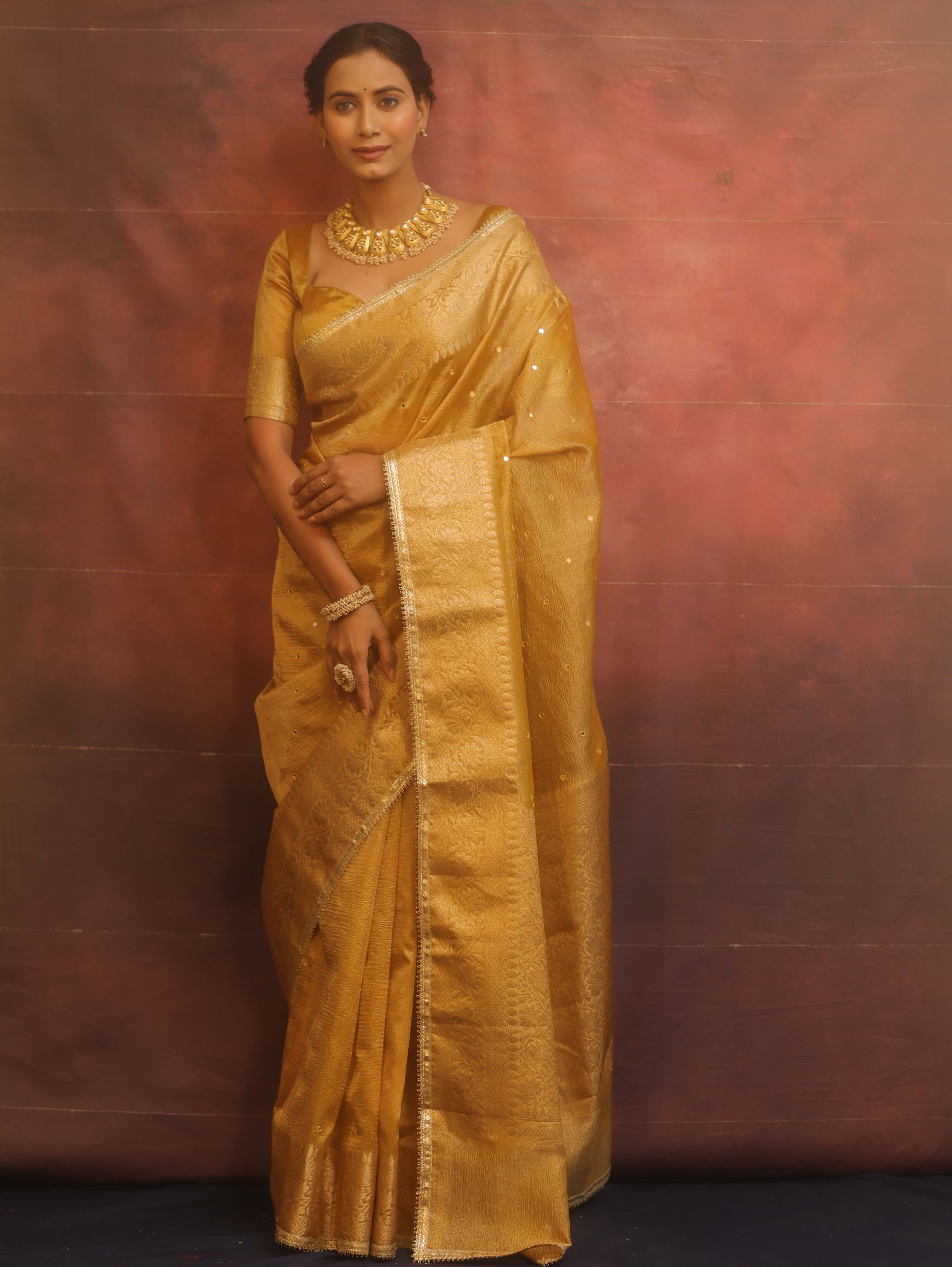 Banarasee Handwoven Mirror Work Crushed Tissue Saree With Border & Lace-Gold