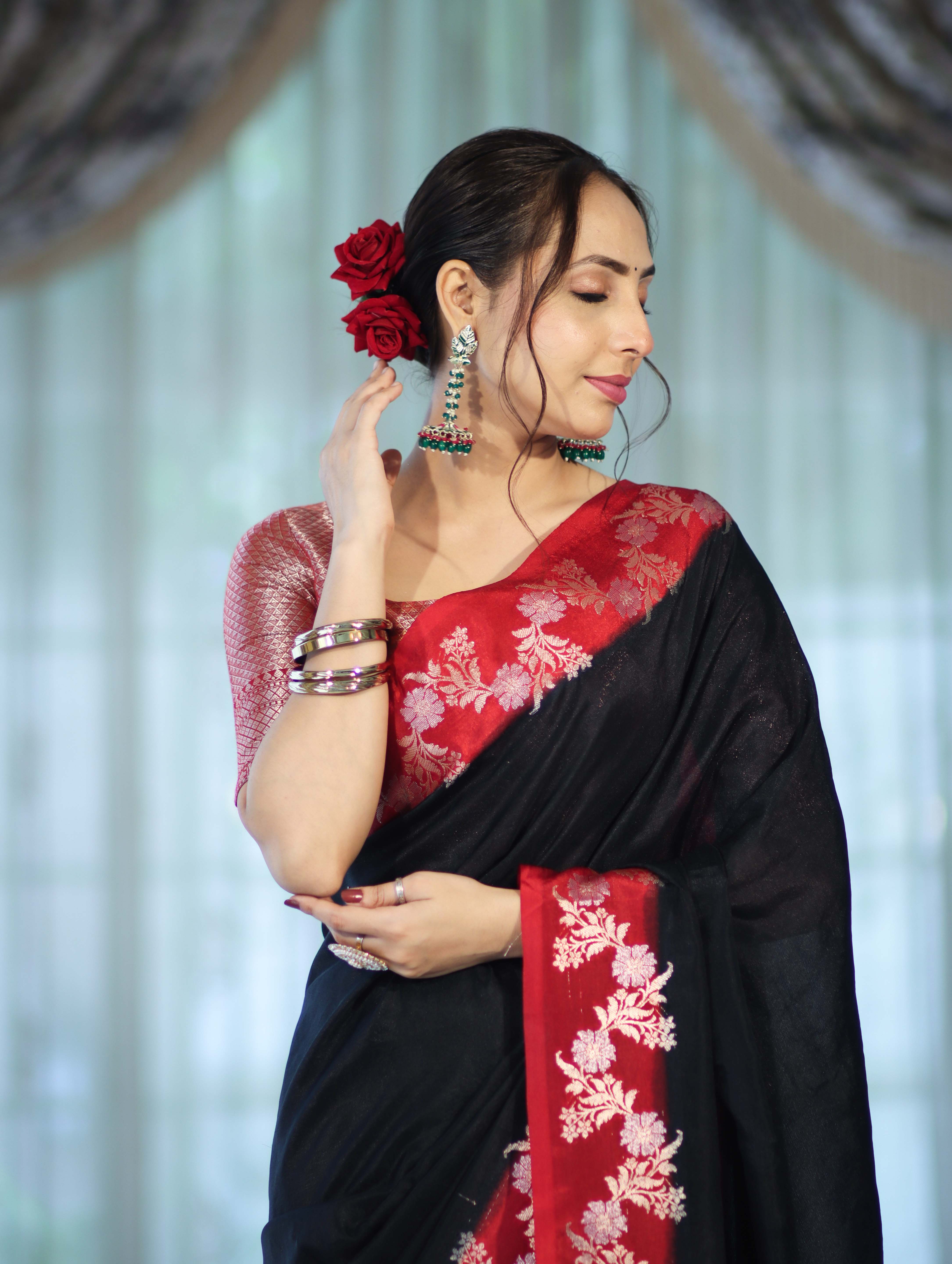Banarasee Handloom Plain Semi Silk Saree With Contrast Floral Border-Black