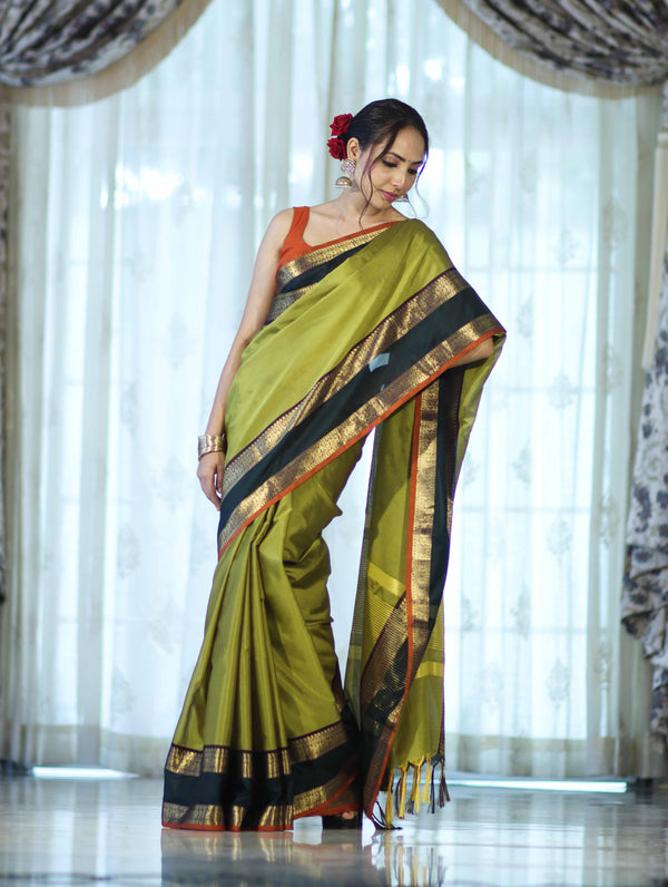 Banarasee Handloom Plain Semi Silk Saree With Contrast Temple Border-Lime Green
