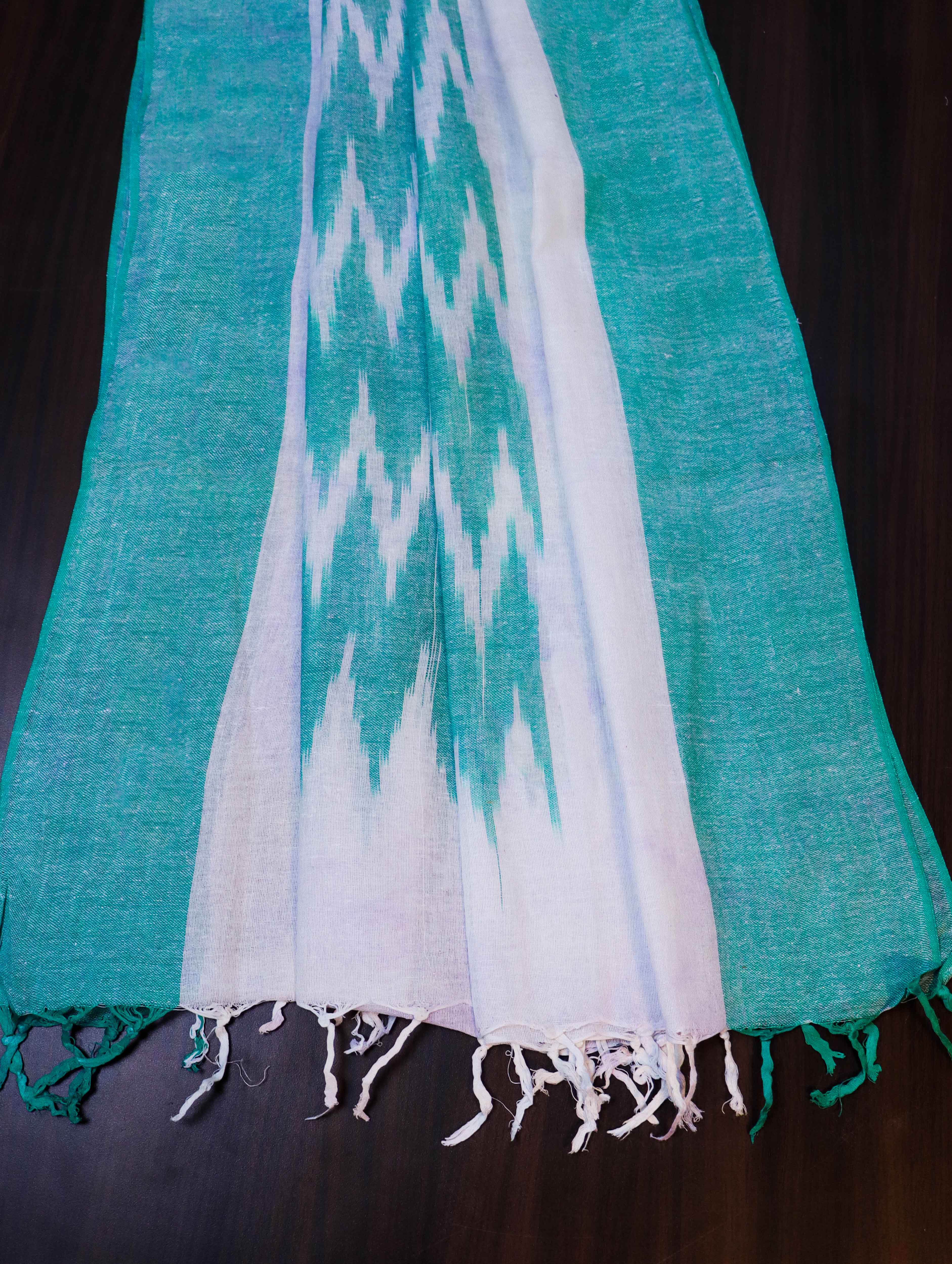 Bhagalpur Ikkat Cotton Kameez With Dupatta & Bottom-White