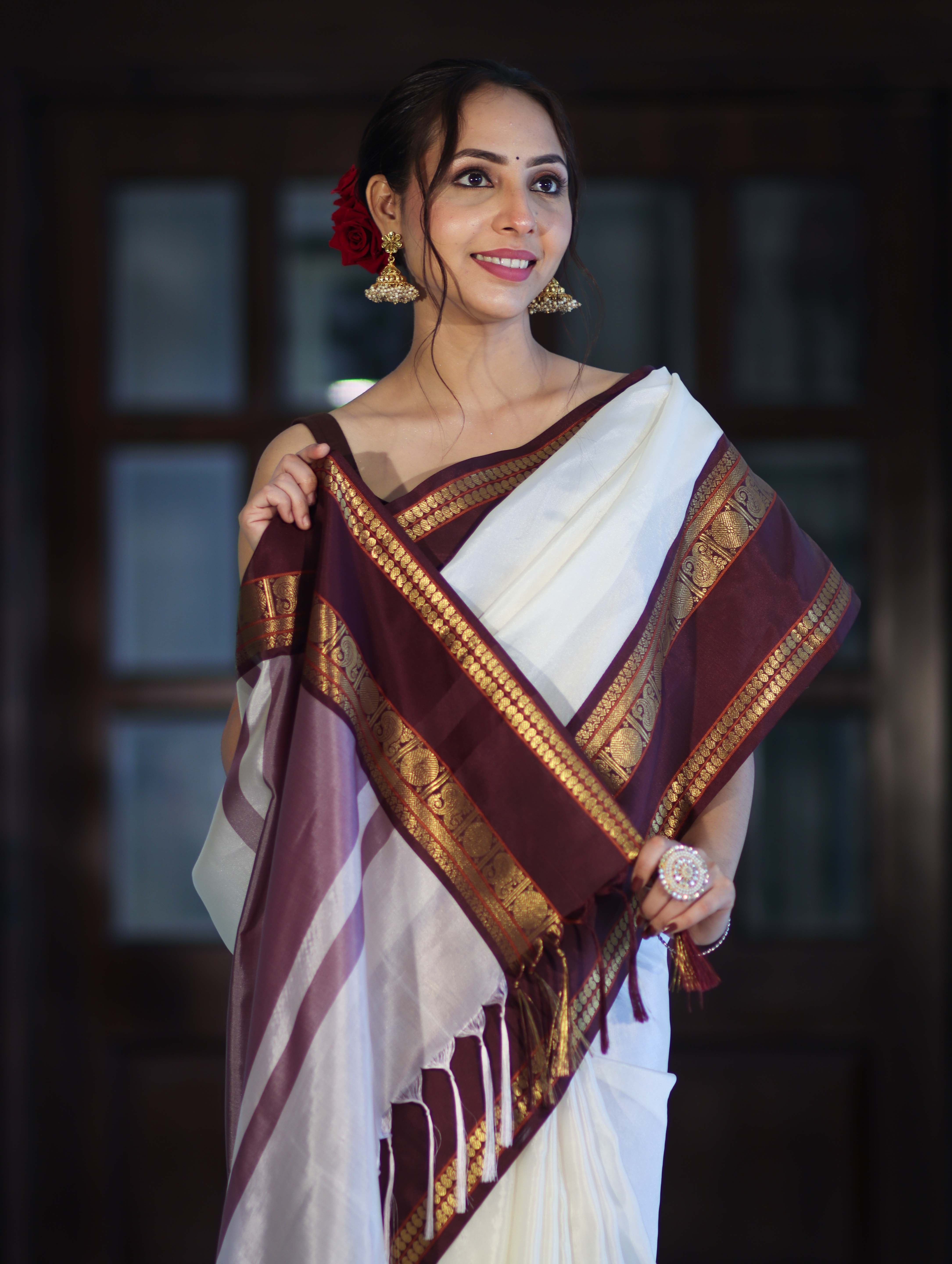 Banarasee Handloom Plain Semi Silk Saree With Contrast Temple Border-White (Dual Tone)