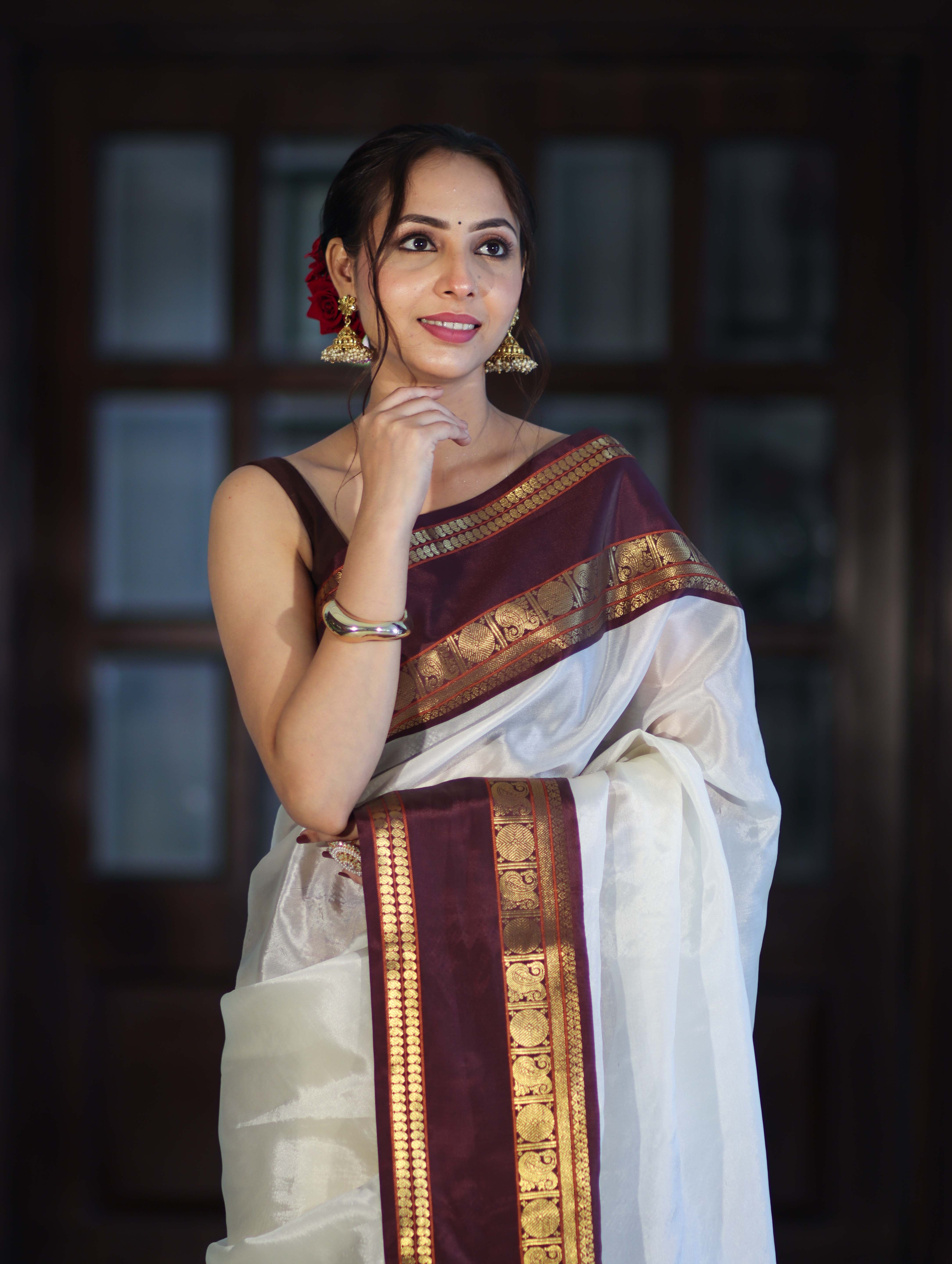 Banarasee Handloom Plain Semi Silk Saree With Contrast Temple Border-White (Dual Tone)