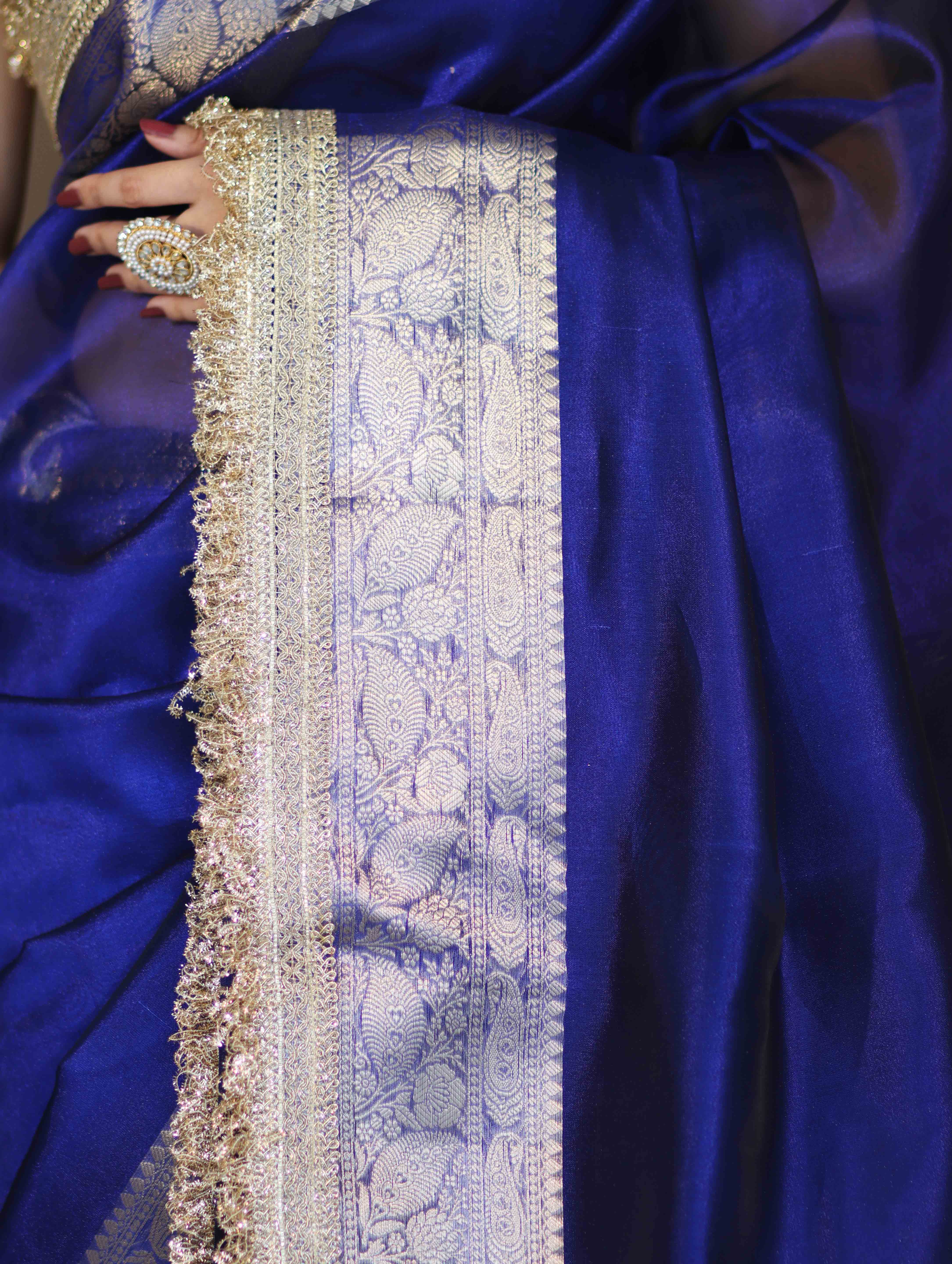 Banarasee Handloom Plain Tissue Saree With Resham Woven Pallu & Lace Border-Blue