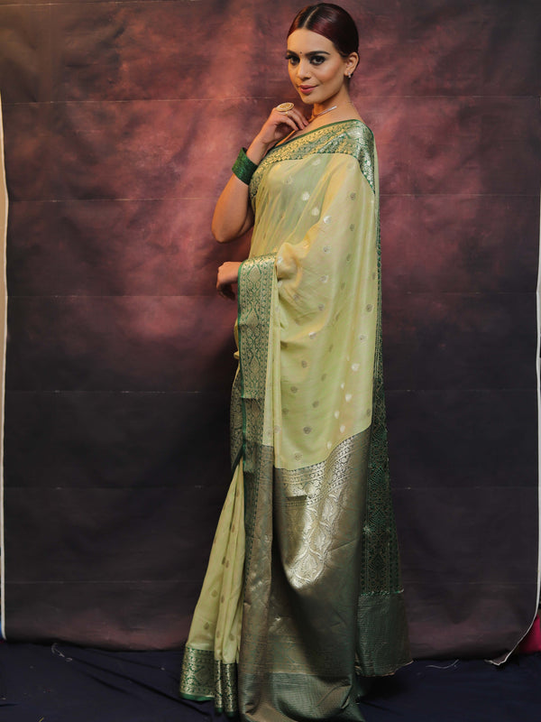 Banarasee Cotton Silk Mix Banswada Sari With Zari Buta & Contrast Border-Green