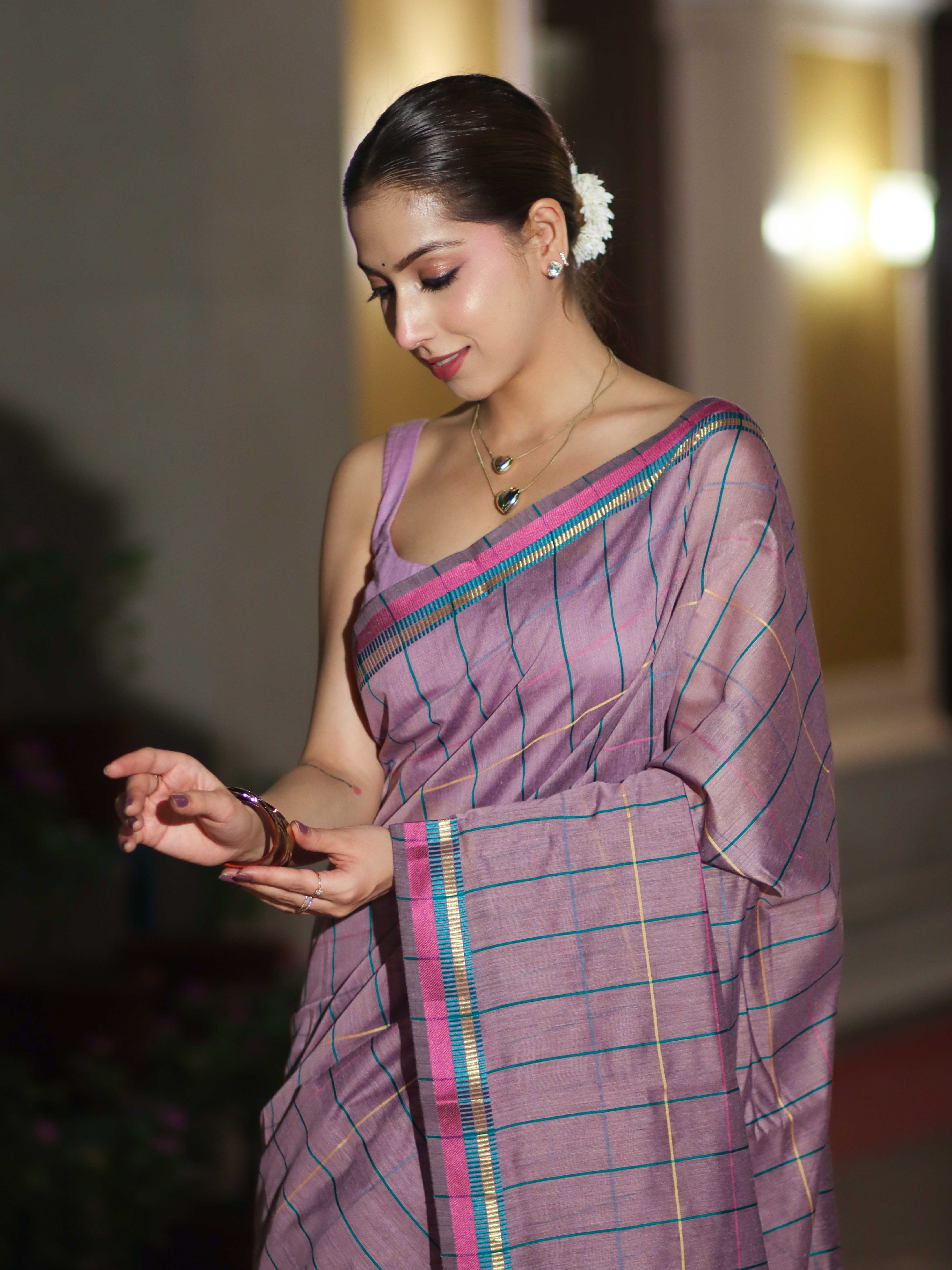 Banarasee Handloom Cotton Silk Saree With Checks Pattern & Border-Lavender