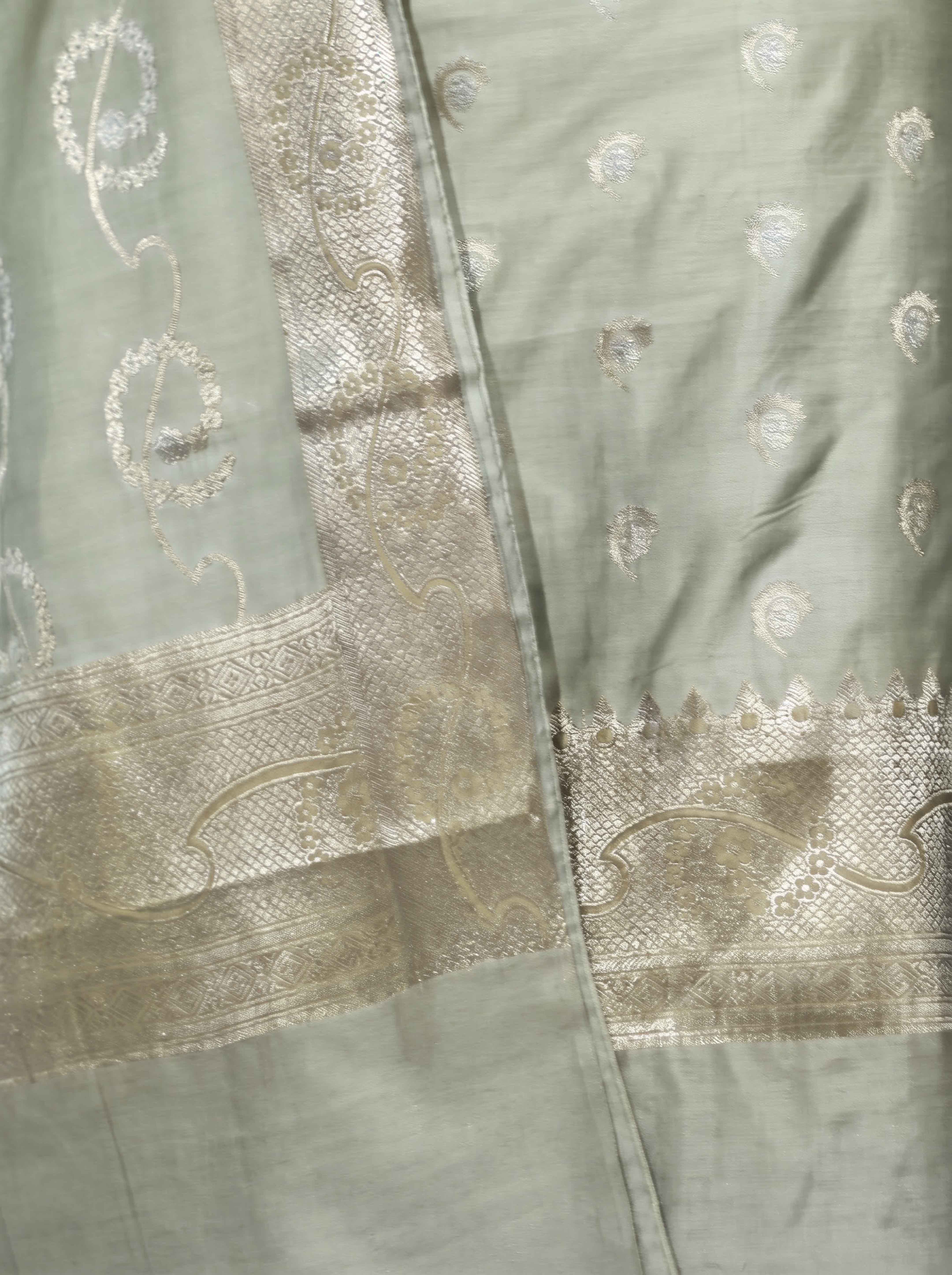 Banarasee Zari Embroidered Chanderi Silk Salwar Kameez With Dupatta Set-Grey