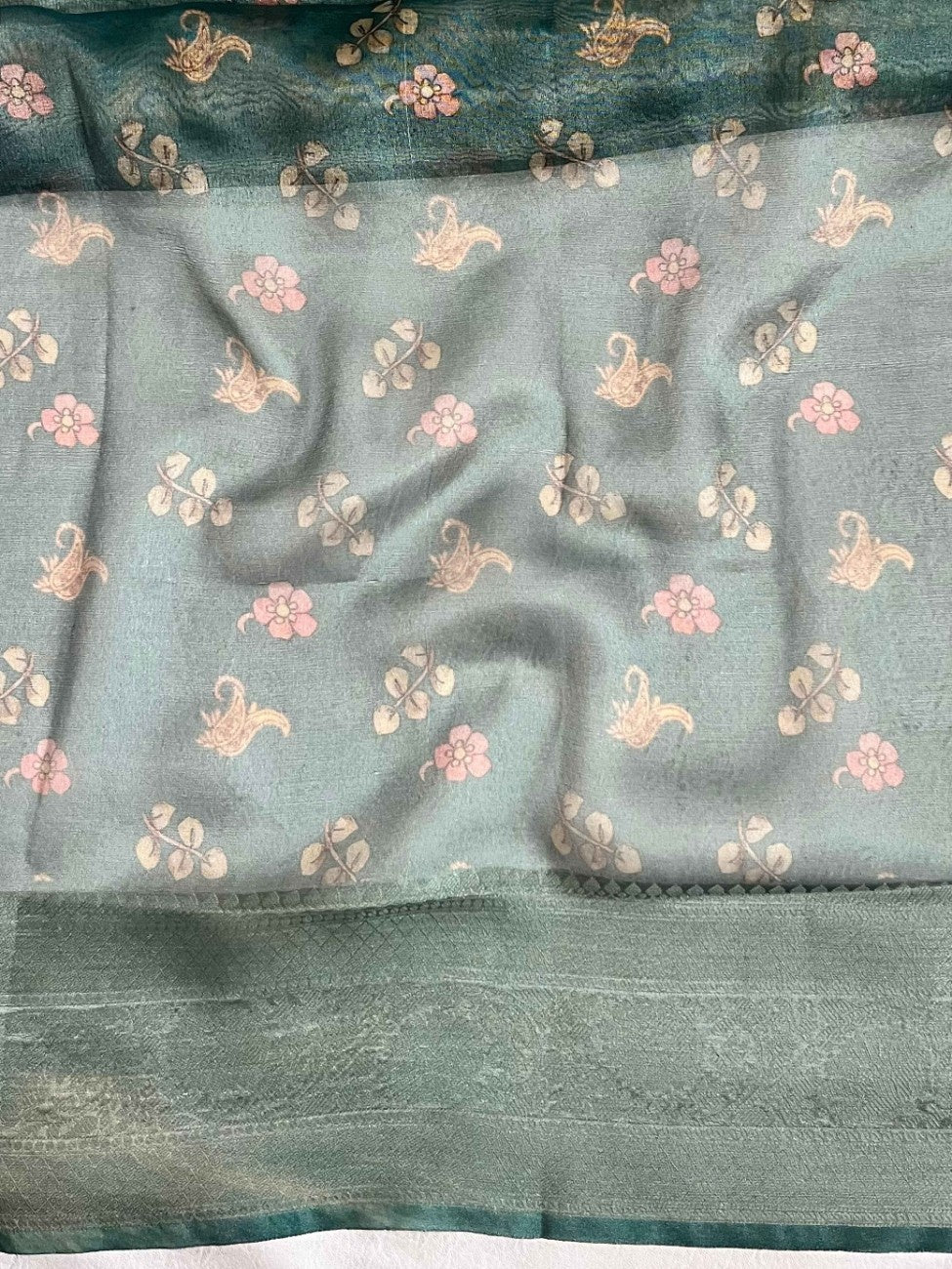 Banarasee Handwoven Tissue Saree With Digital Print & Lace-Green