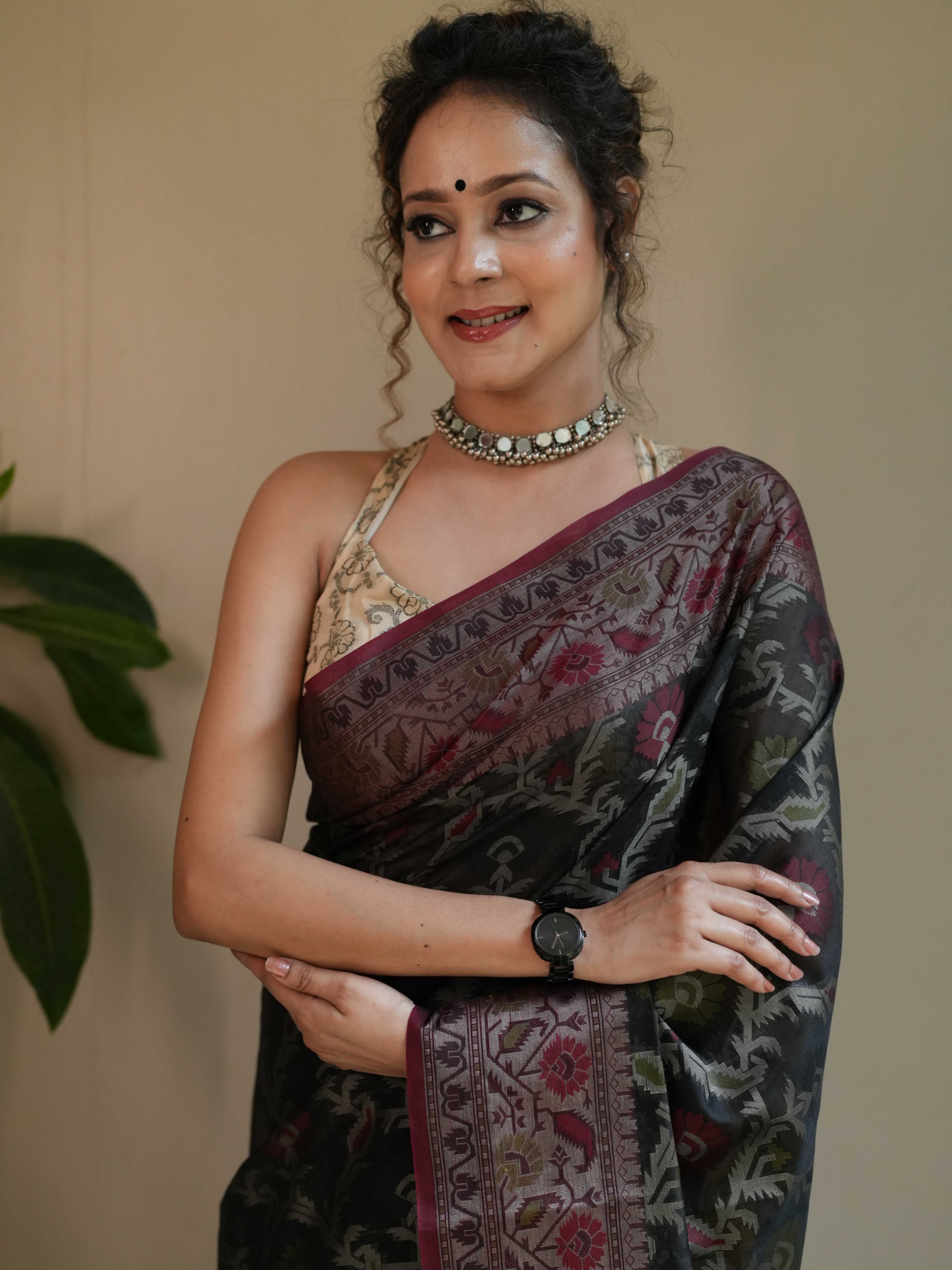 Banarasee Cotton Silk Jamdani Saree With Resham & Zari Design-Black