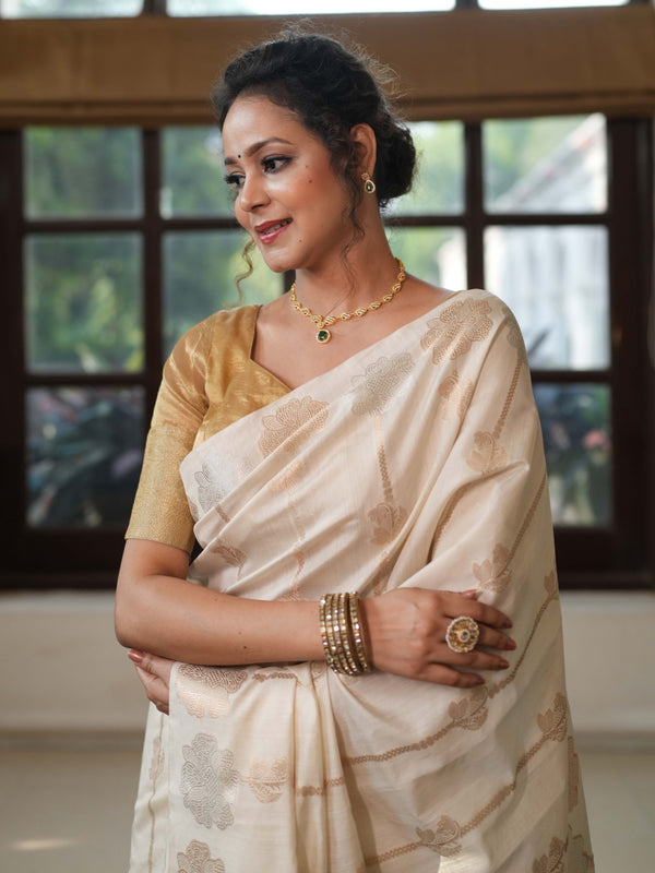 Banarasee Handloom Pure Chiniya Silk Saree With Zari Work & Border-Cream