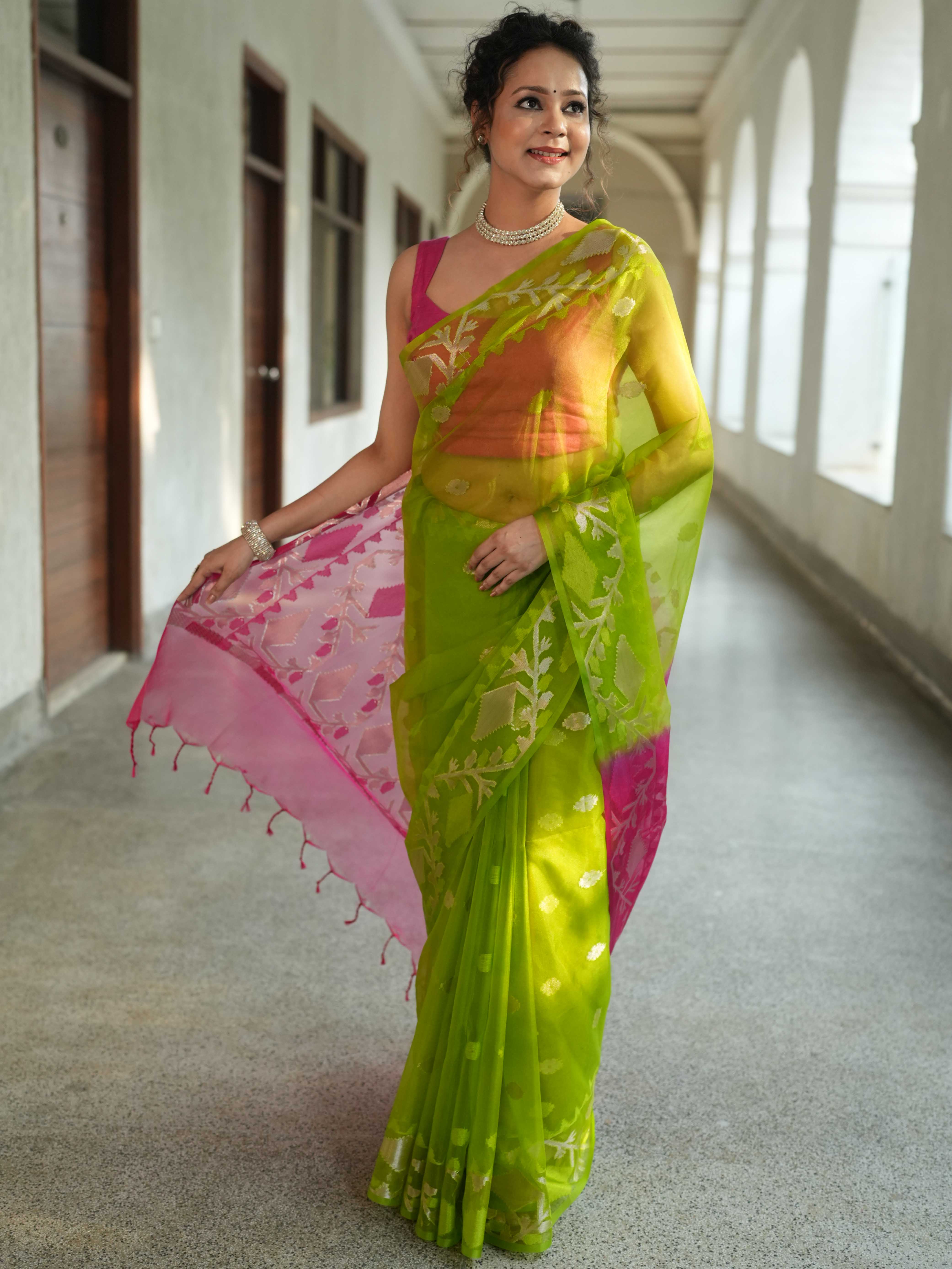 Banarasee Organza Saree With Gold Zari Jaal Design & Dual Color-Green & Pink