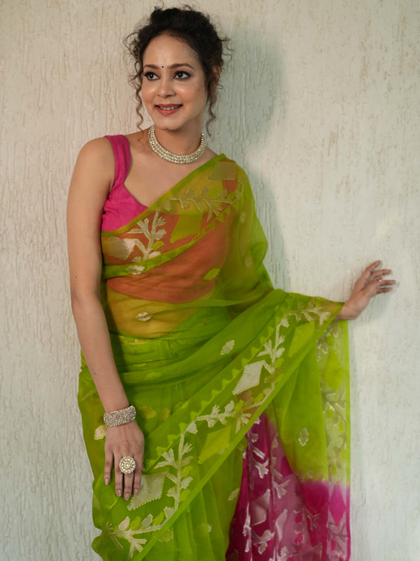 Banarasee Organza Saree With Gold Zari Jaal Design & Dual Color-Green & Pink