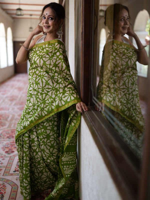 Bhagalpur Handloom Pure Linen Cotton Batik Pattern Saree-Light Green