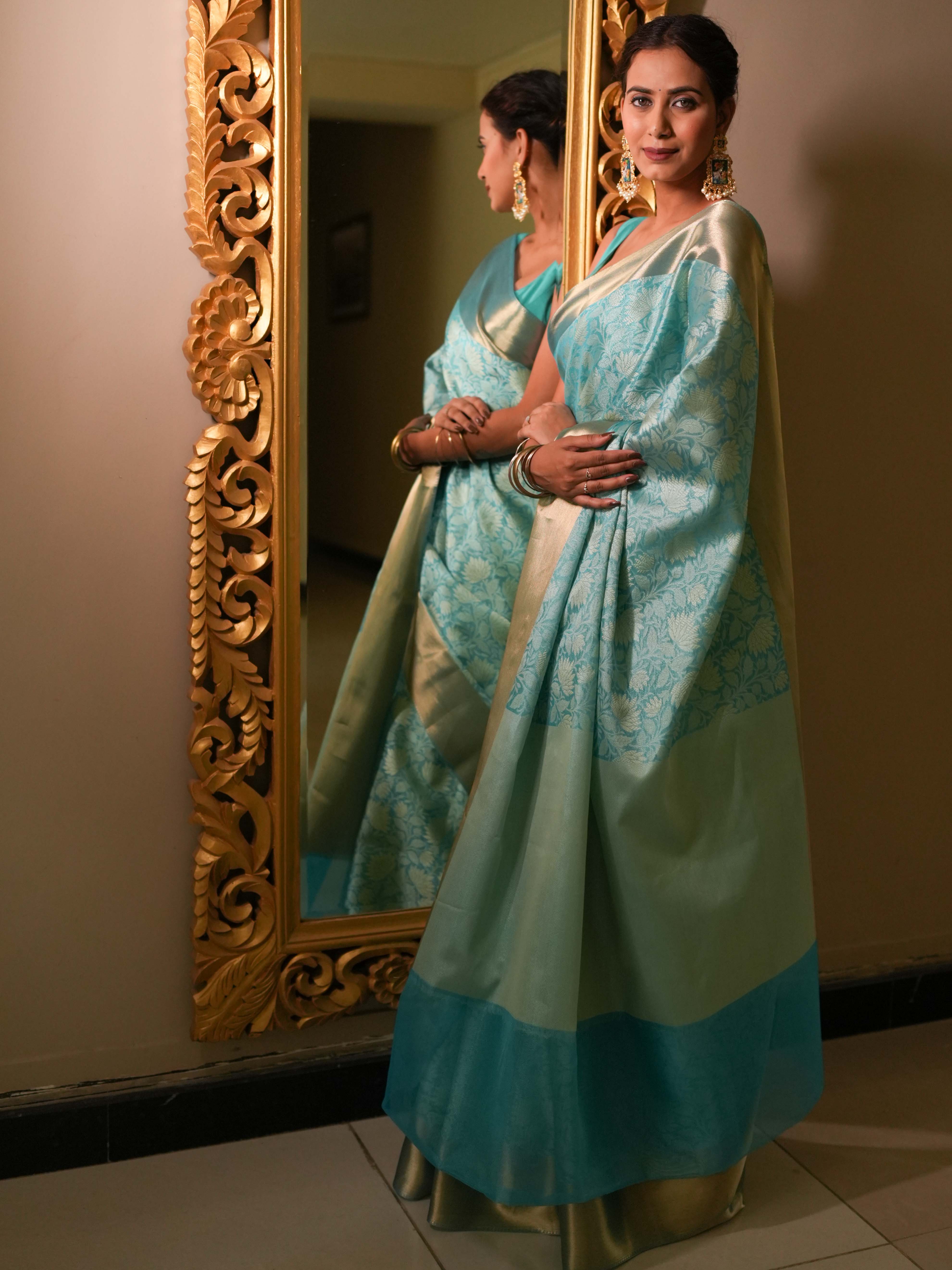 Banarasee Handwoven Semi Silk Saree With Zari Jaal Design-Green